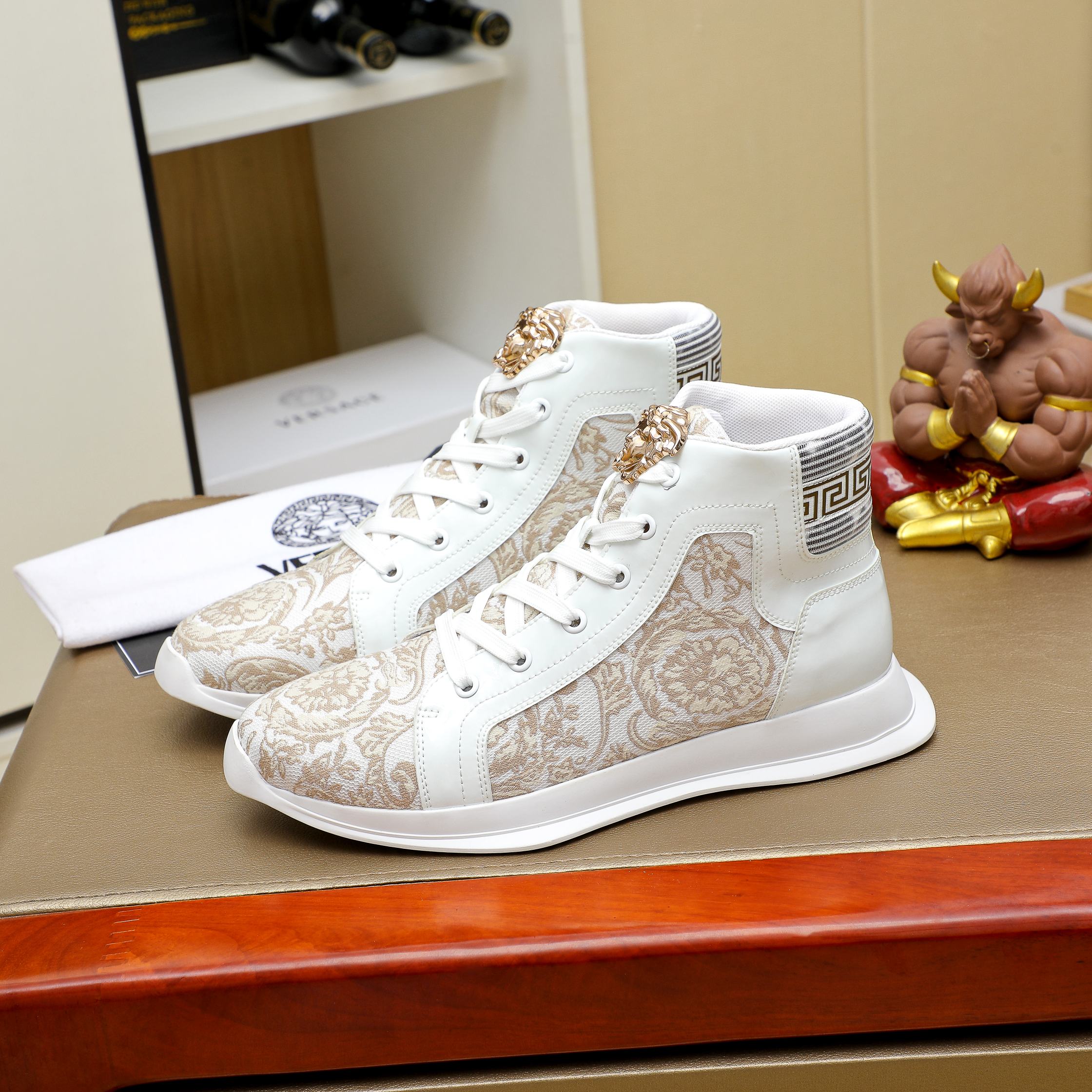 Versace Medusa High-Top Sneakers White/Gold