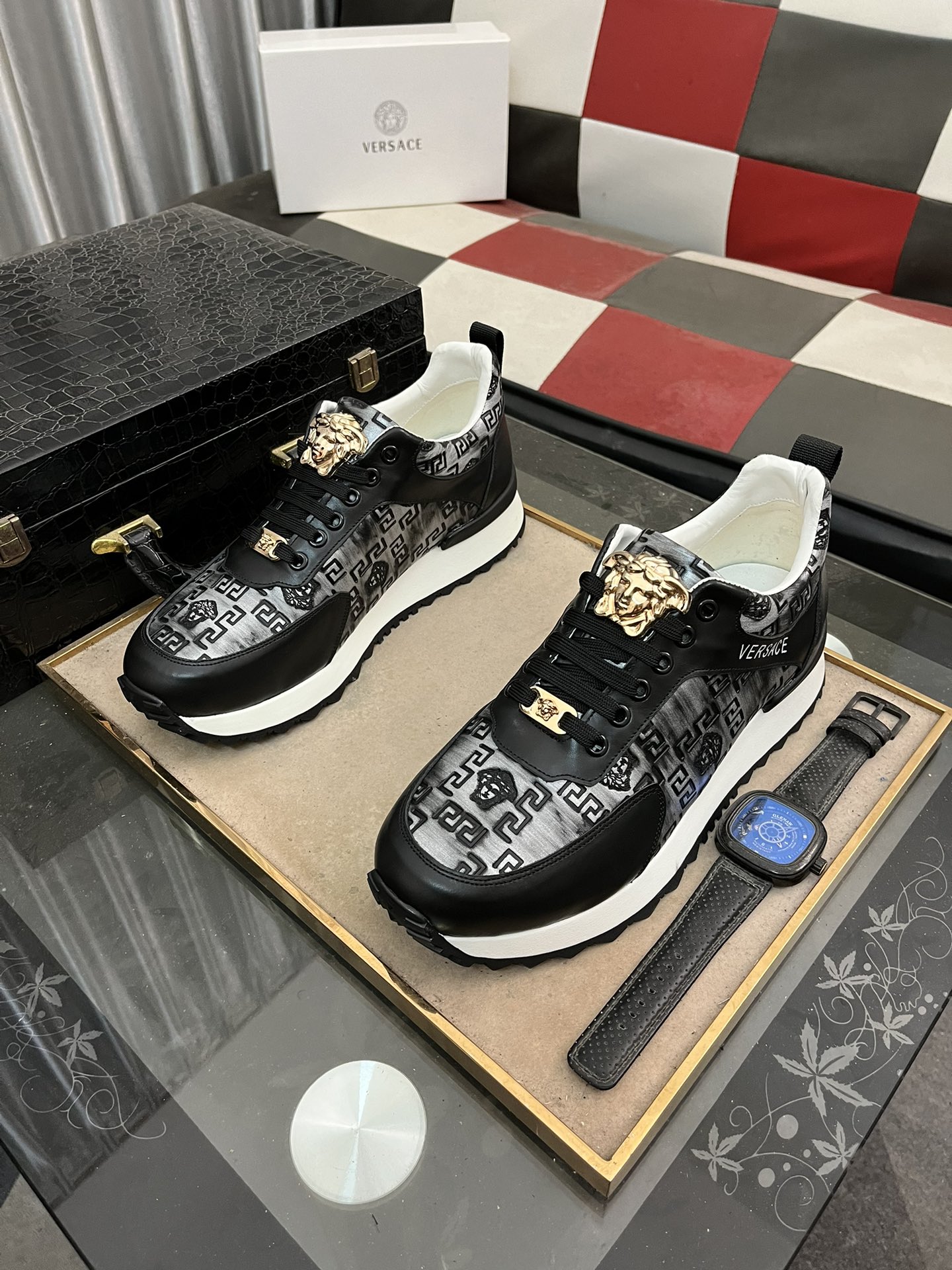 Versace Medusa Leather Runner Sneakers Black/Grey