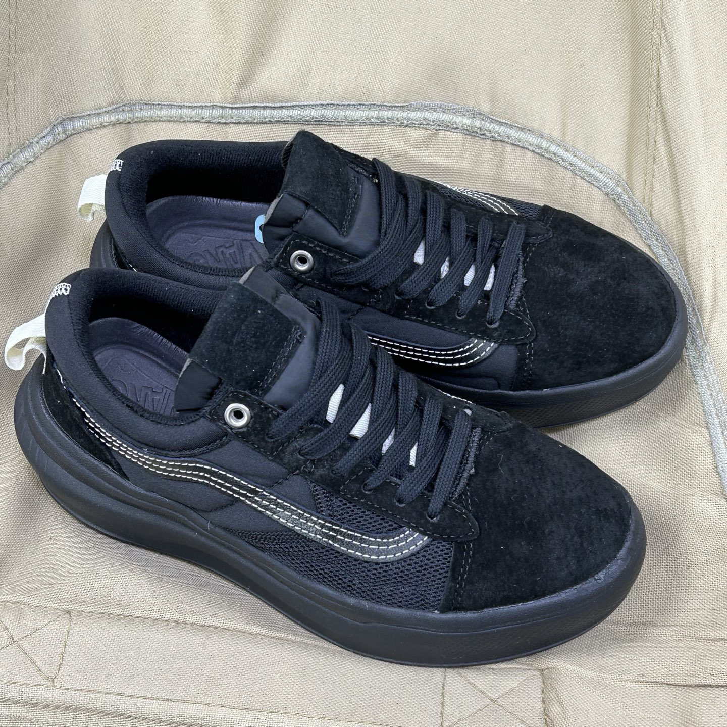 Vans Old Skool Overt ComfyCush Low-Top Skate Shoes Black