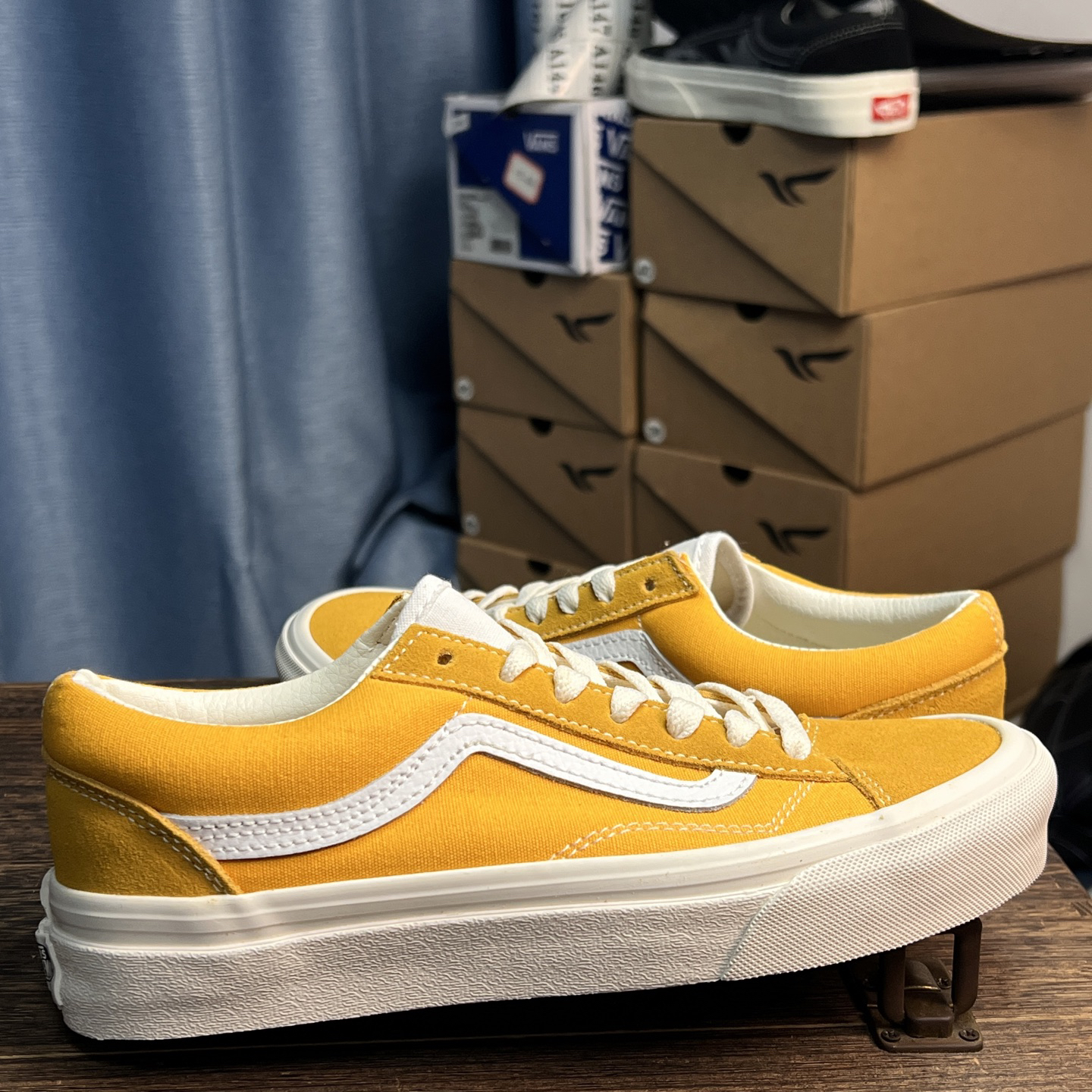 Vans Old Skool 36 Low-Top Sneakers Yellow