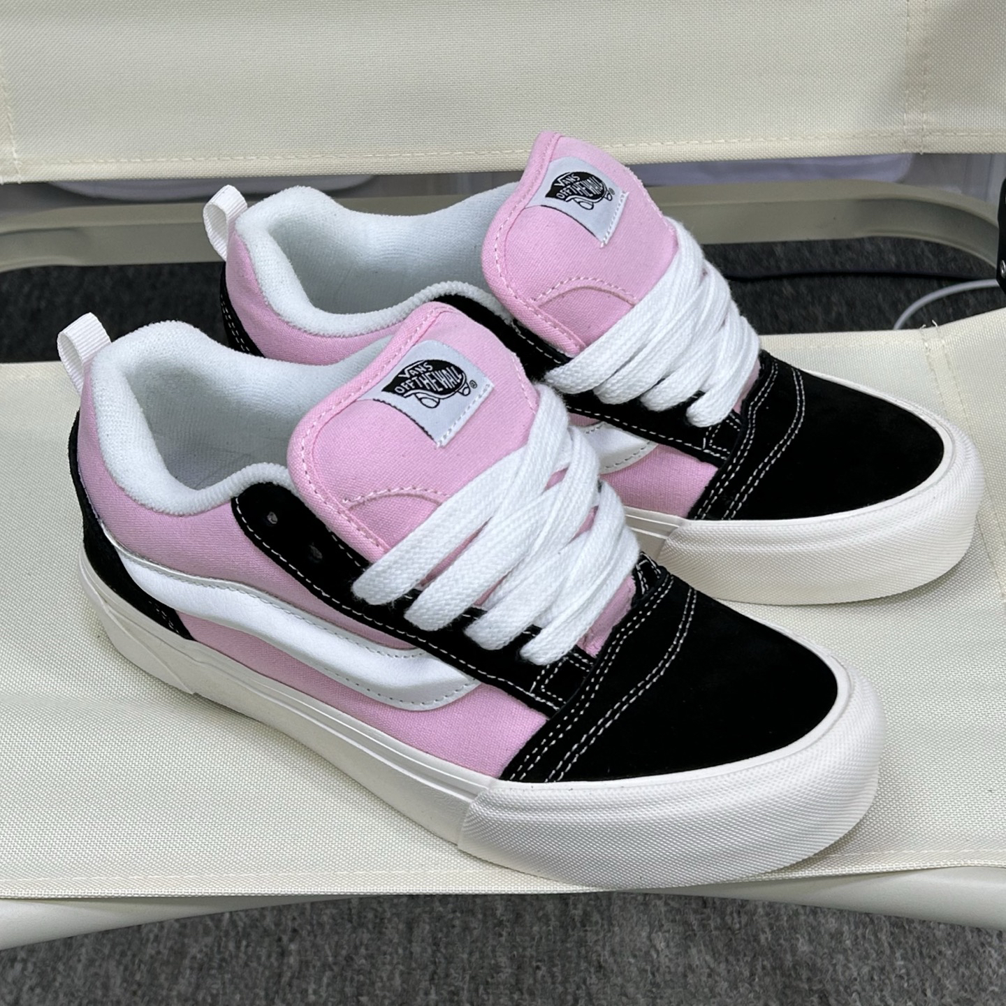 Vans Knu Skool Low-Top Skate Shoes Pink/Black/White