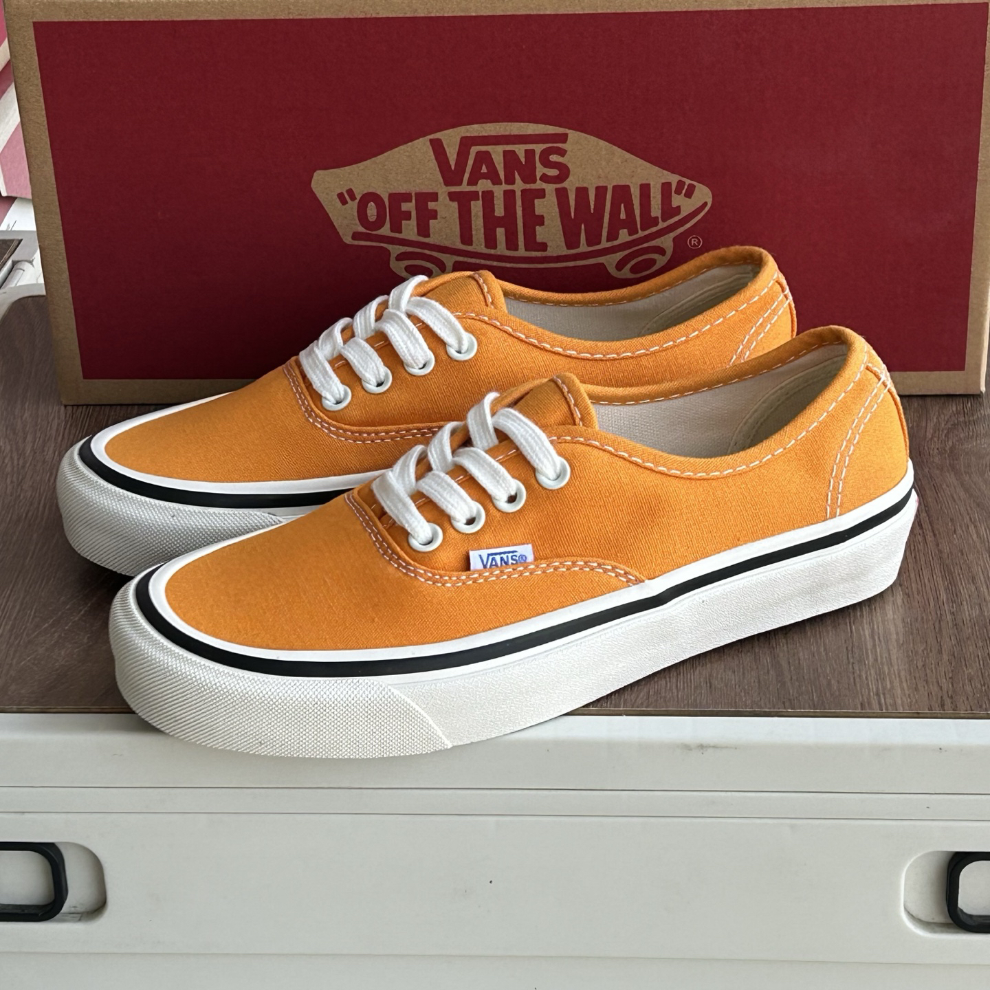 Vans Authentic 44 DX Low-Top Skate Shoes Orange