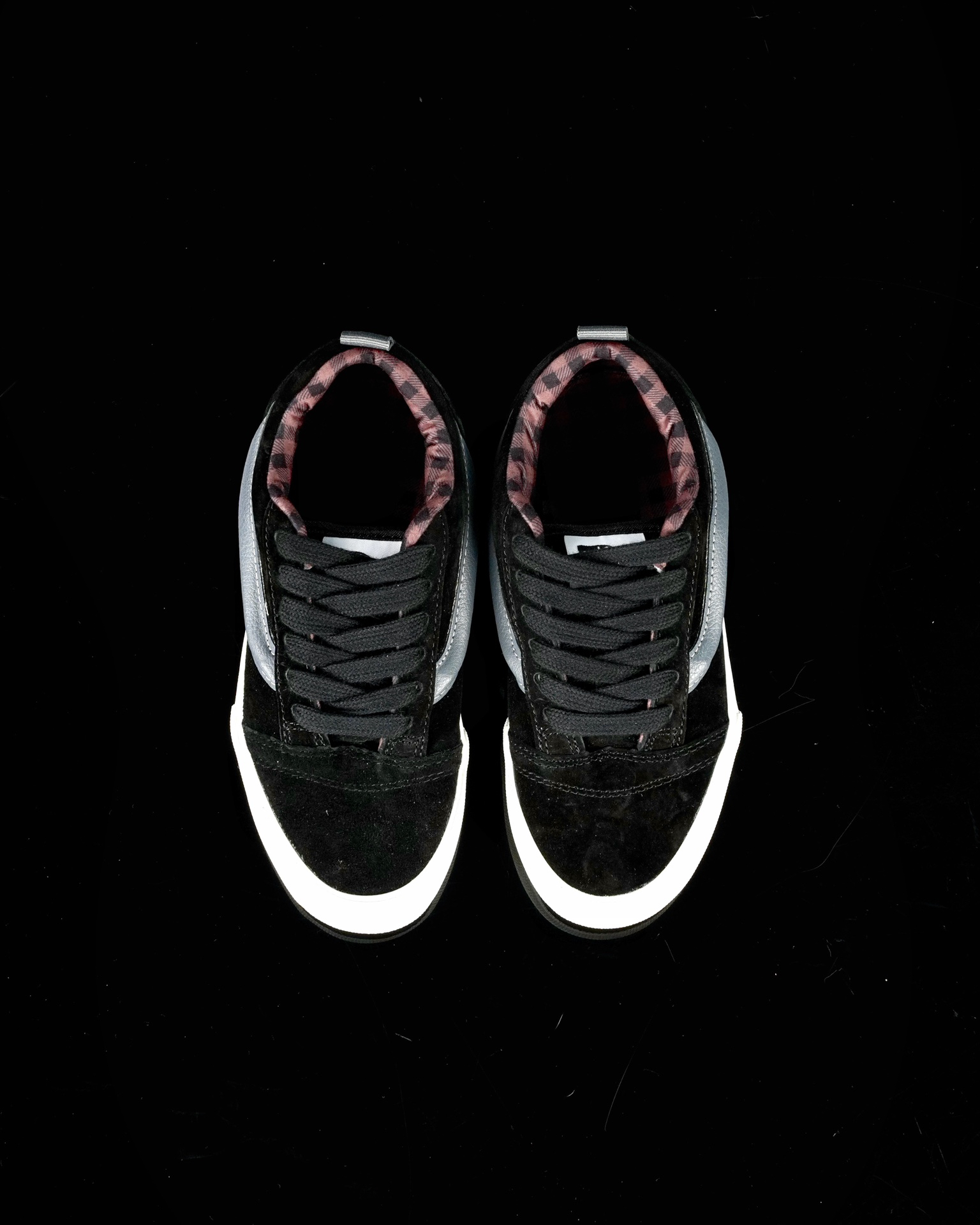 Vans Knu Skool Low Suede Sneakers Black