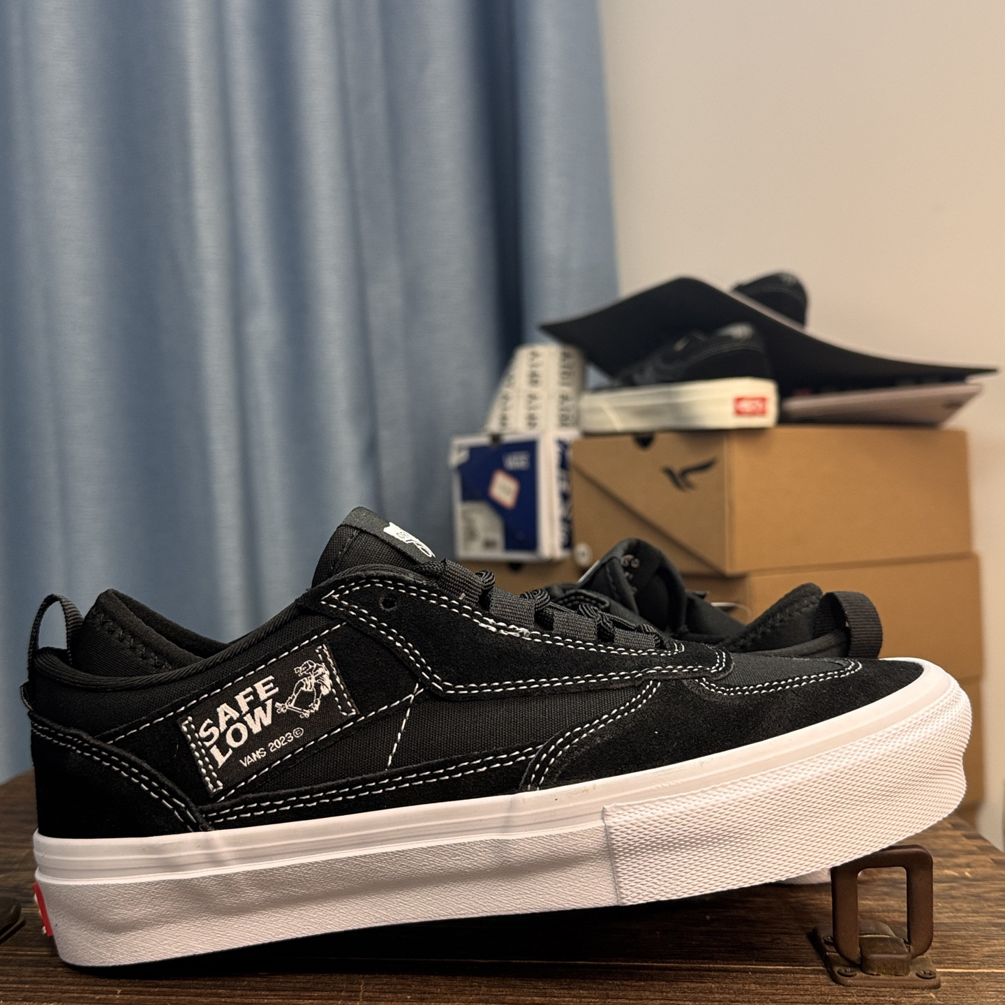 Vans Half Cab Skate Shoes Black/White
