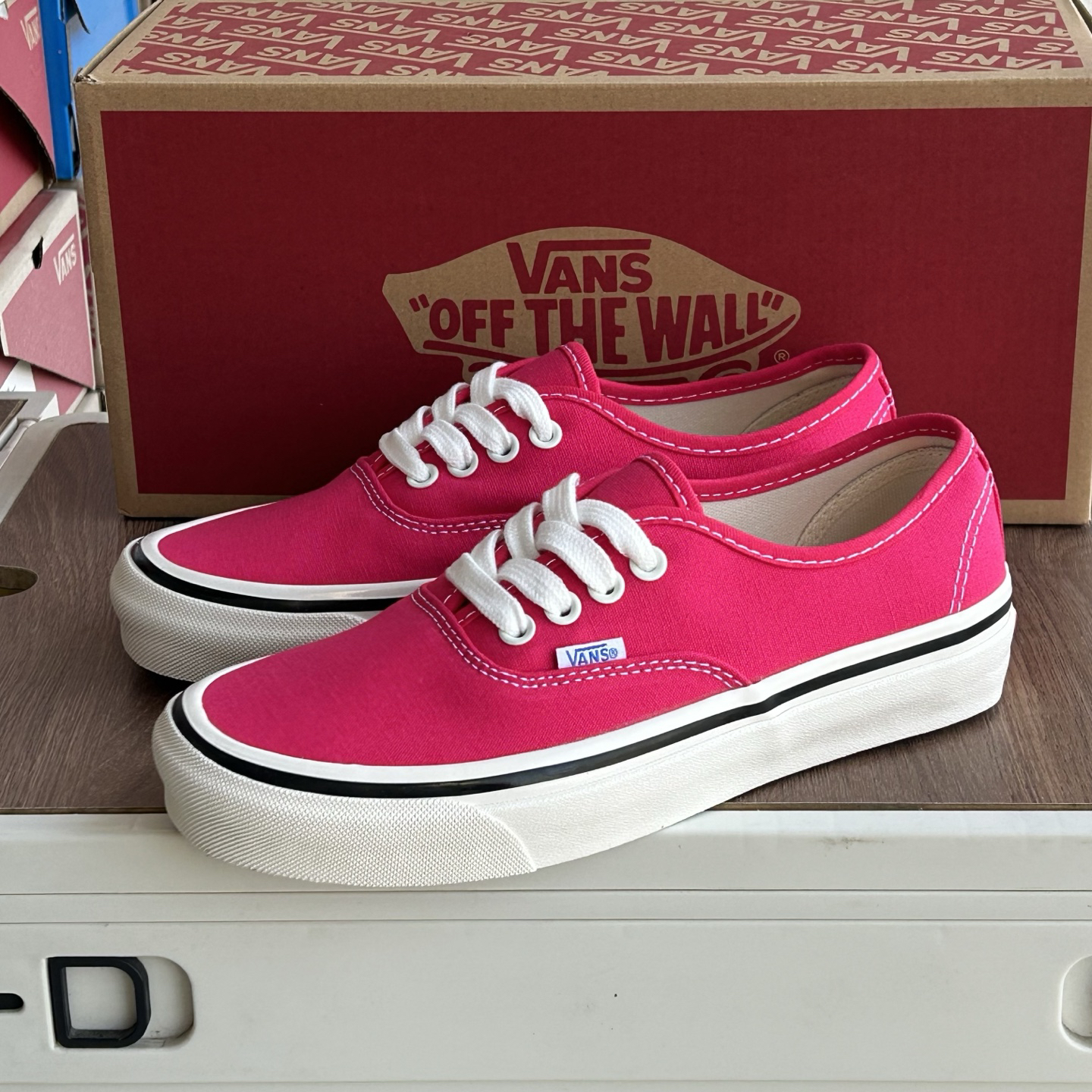 Vans Authentic 44 DX Low-Top Skate Shoes Pink