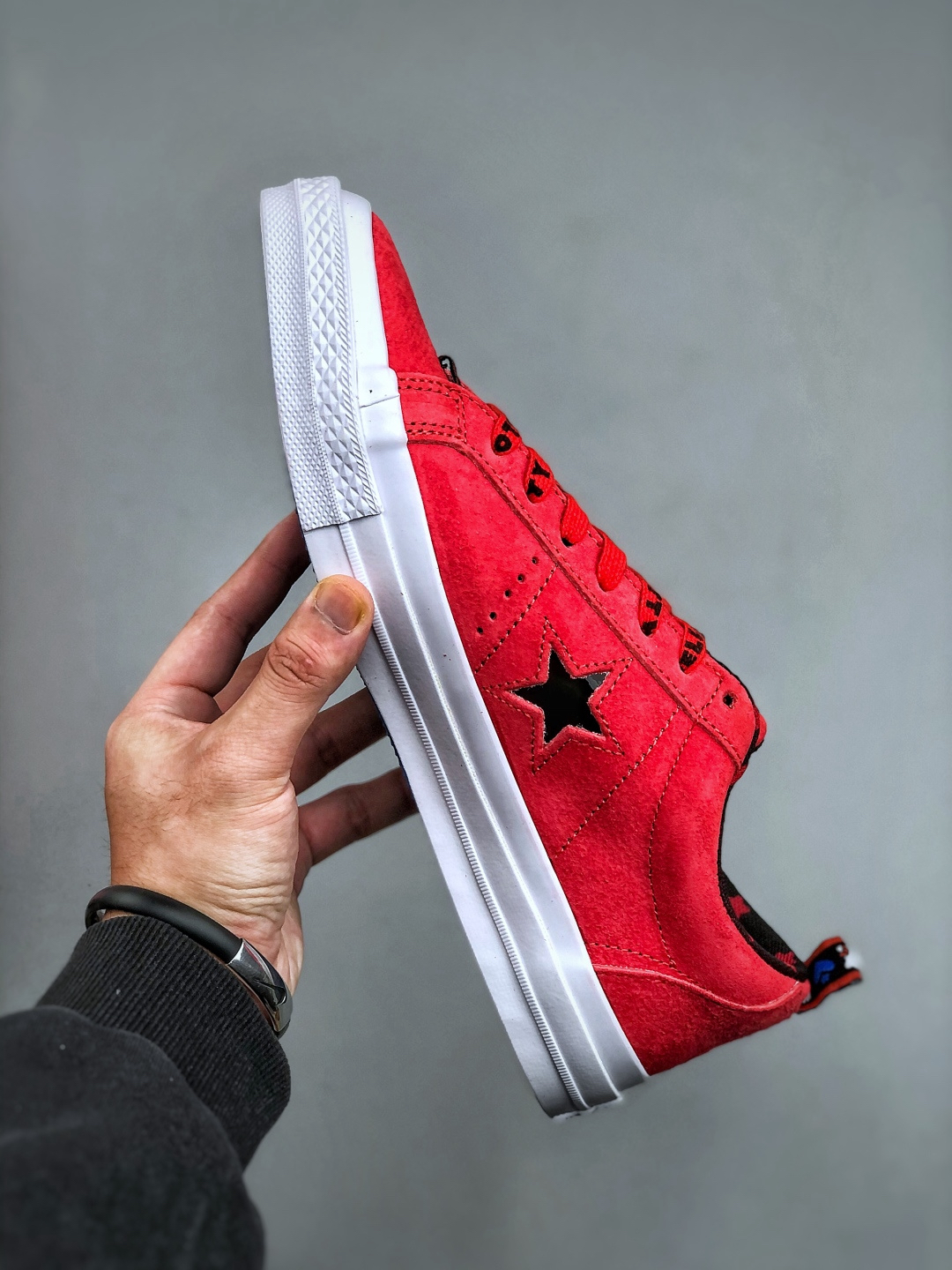 Converse x Hello Kitty One Star Suede Low Prism Pink