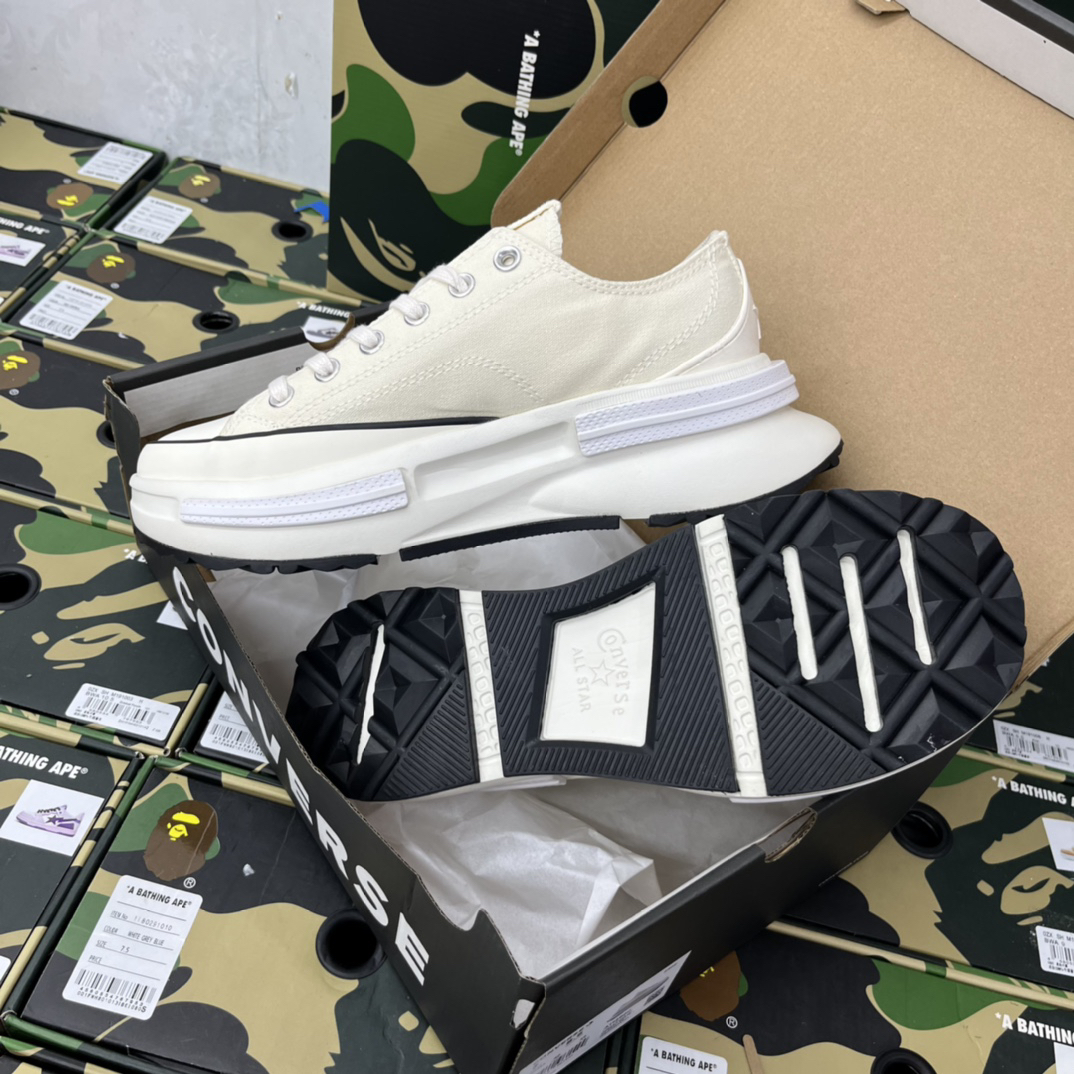 Converse Chunky Platform Low-Top Sneakers Beige