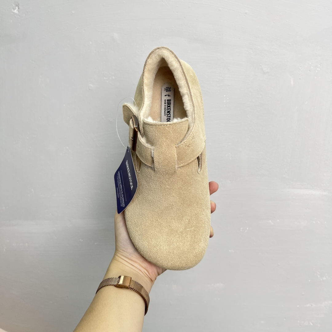 Birkenstock Fleece Lined Clogs Sand