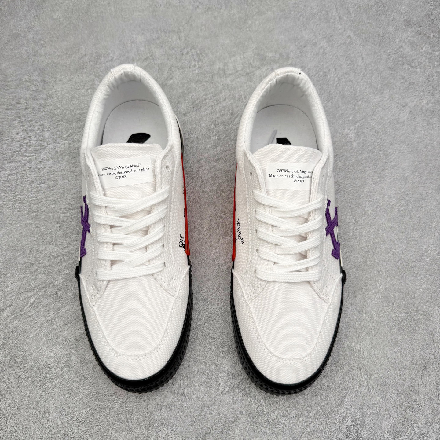 Off-White Low-Top Sneakers White