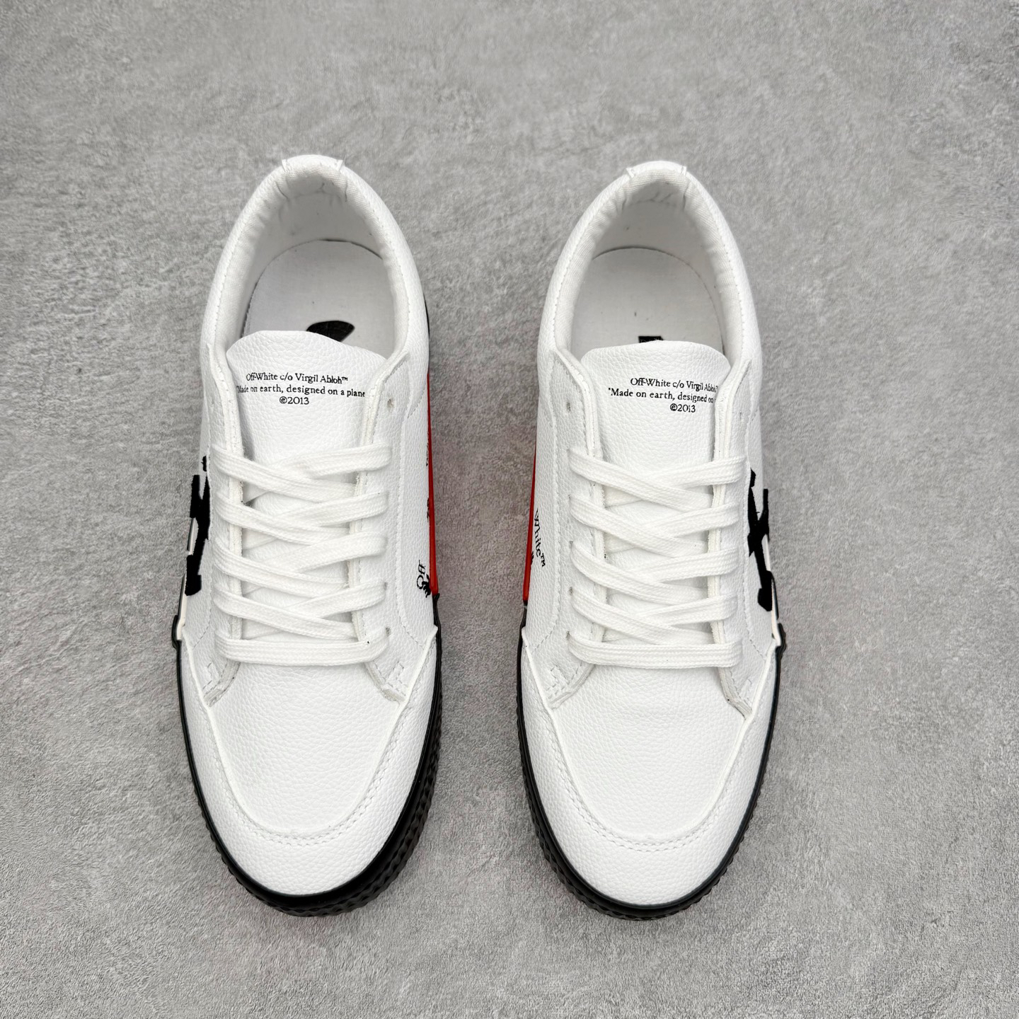 Off-White Low-Top Sneaker White/Black/Red