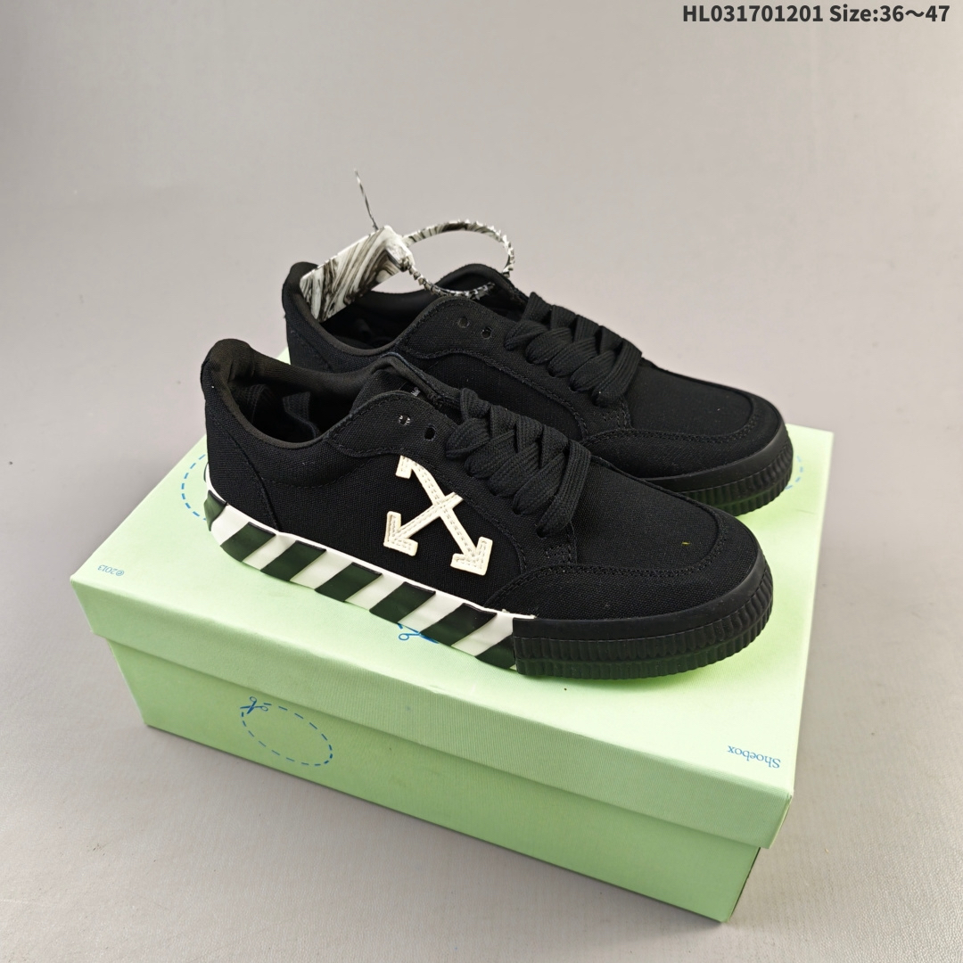Off-White Vulcanized Low Top Sneakers Black