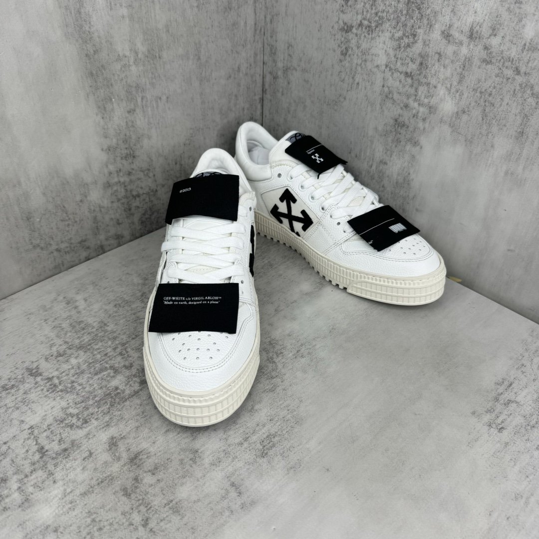 Off-White Low Vulcanized Sneakers White
