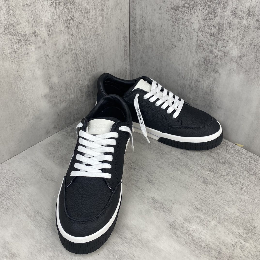 Off-White Low Vulcanized Canvas Sneakers White/Black