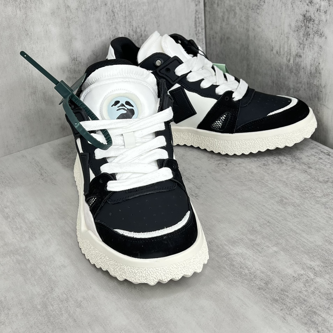 Off-White Arrow Chunky Sneakers Black/White