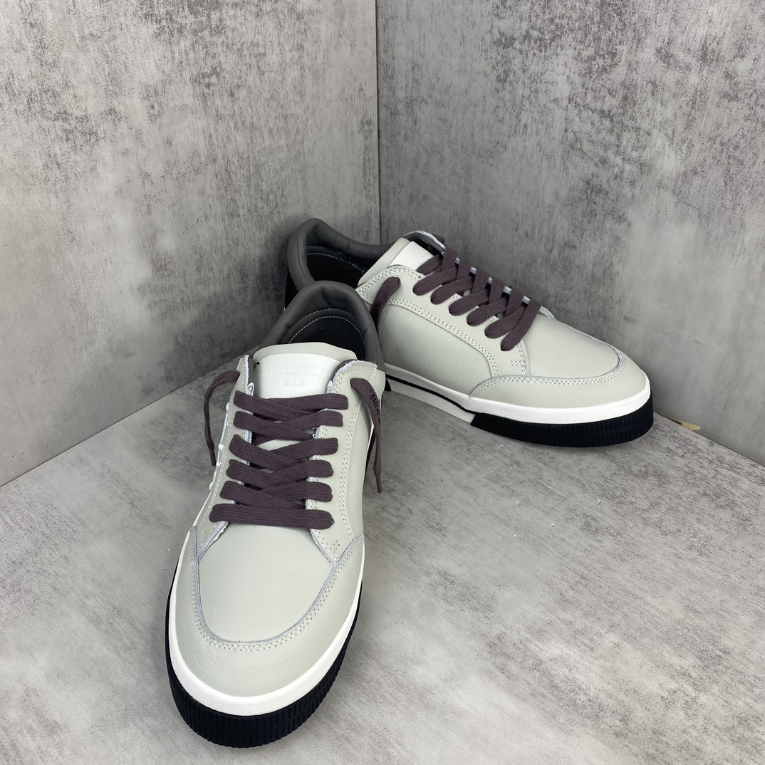 Off-White Low Vulcanized Sneakers Grey