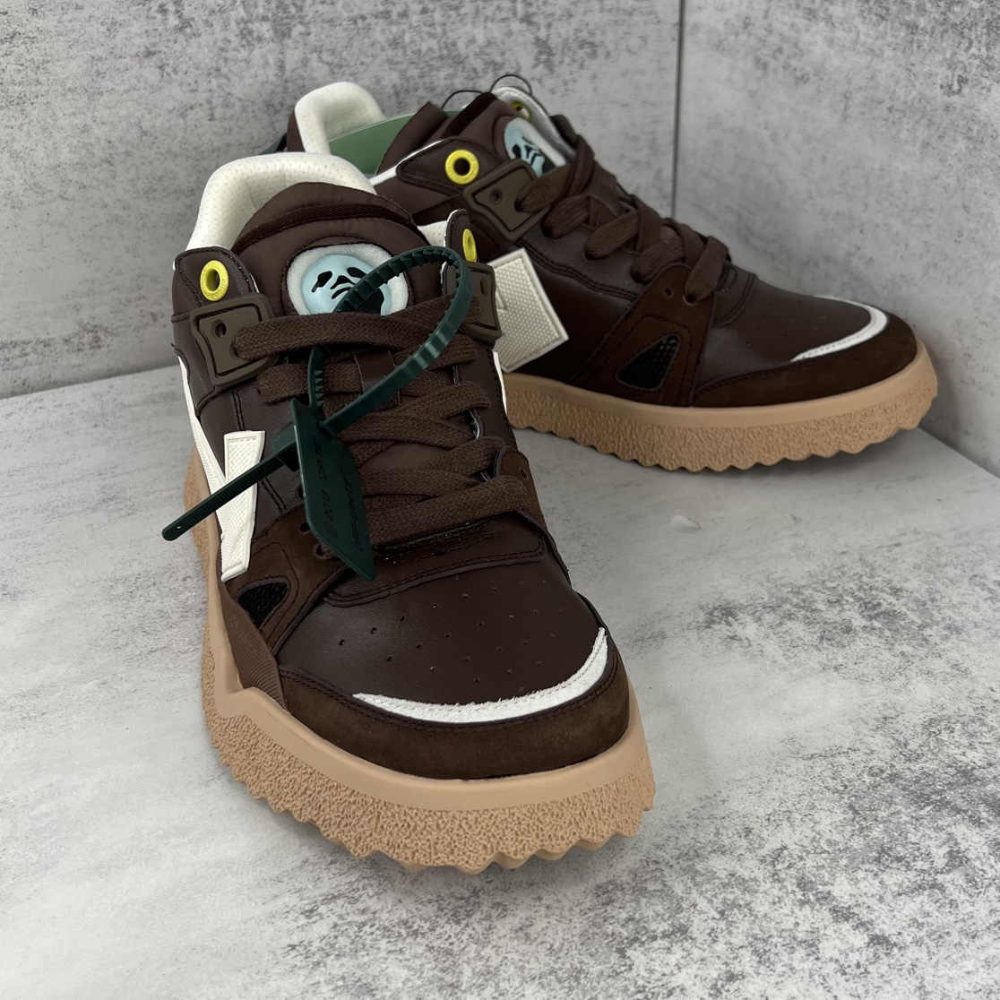 Off-White Arrow Low Sneakers Brown