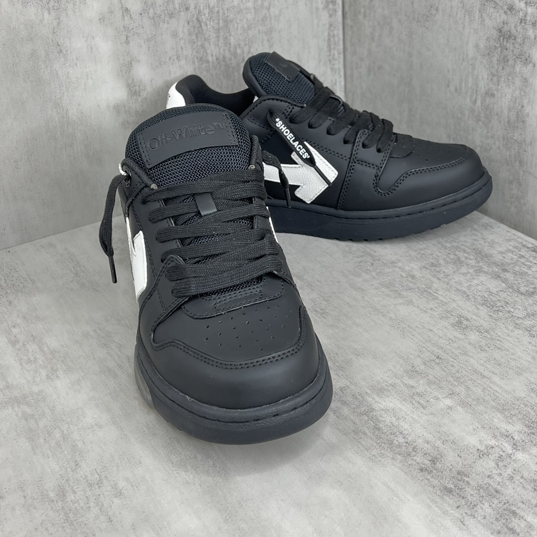 Off-White Low-Top Sneakers Black/White