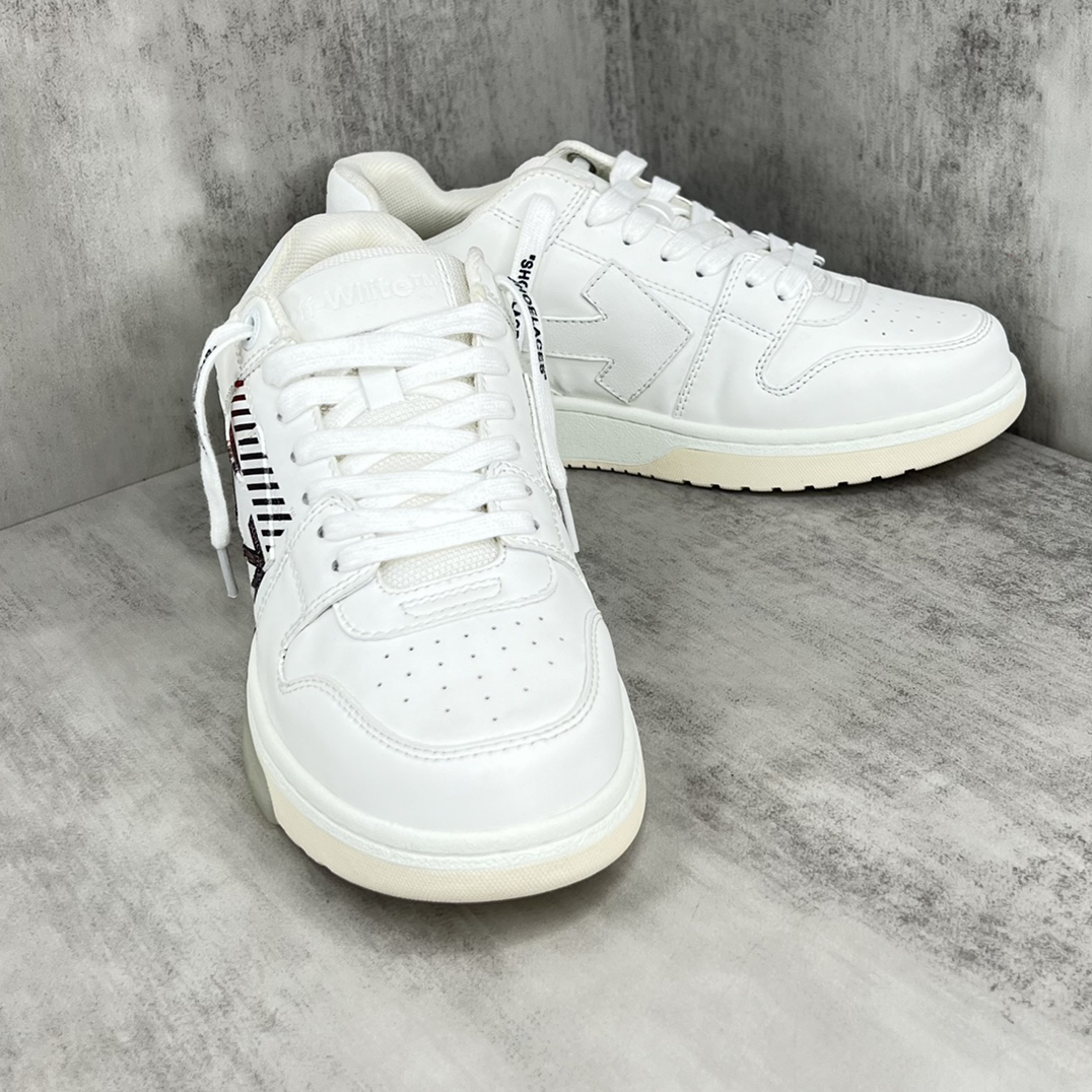 Off-White Low-Top Sneakers White