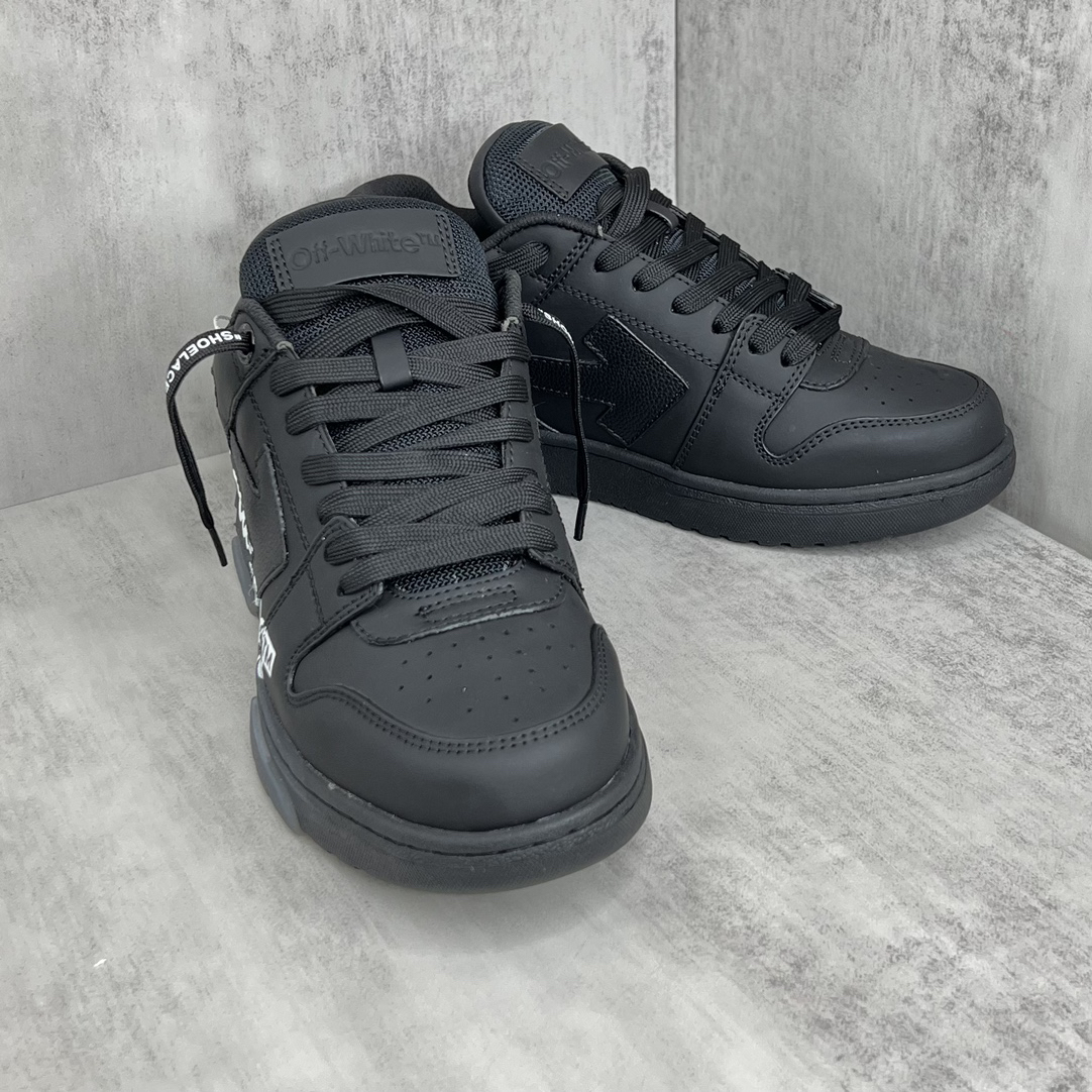 Off-White Low-Top Sneakers Black