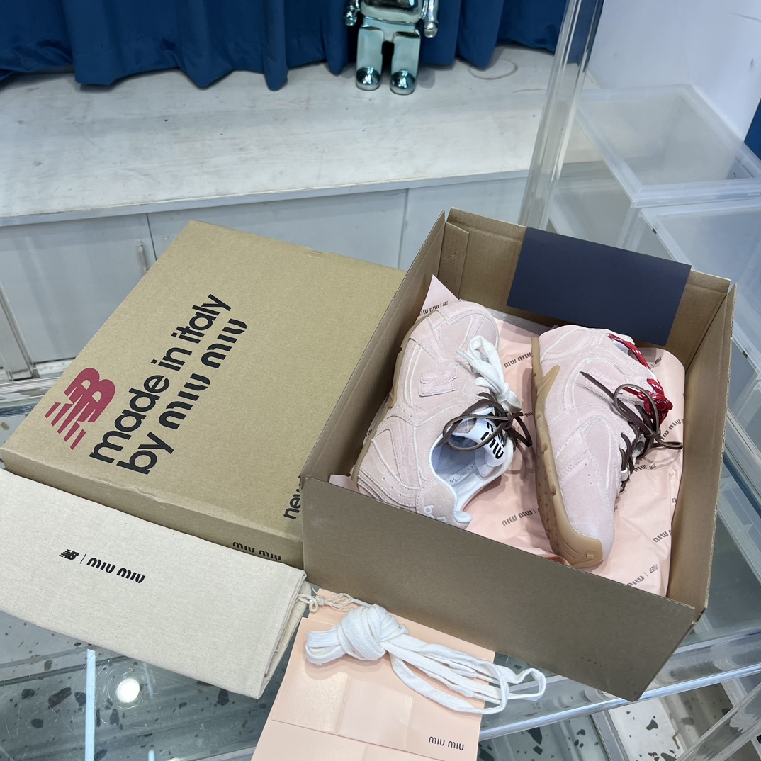 Miu Miu x New Balance 530 Suede Sneakers Pink