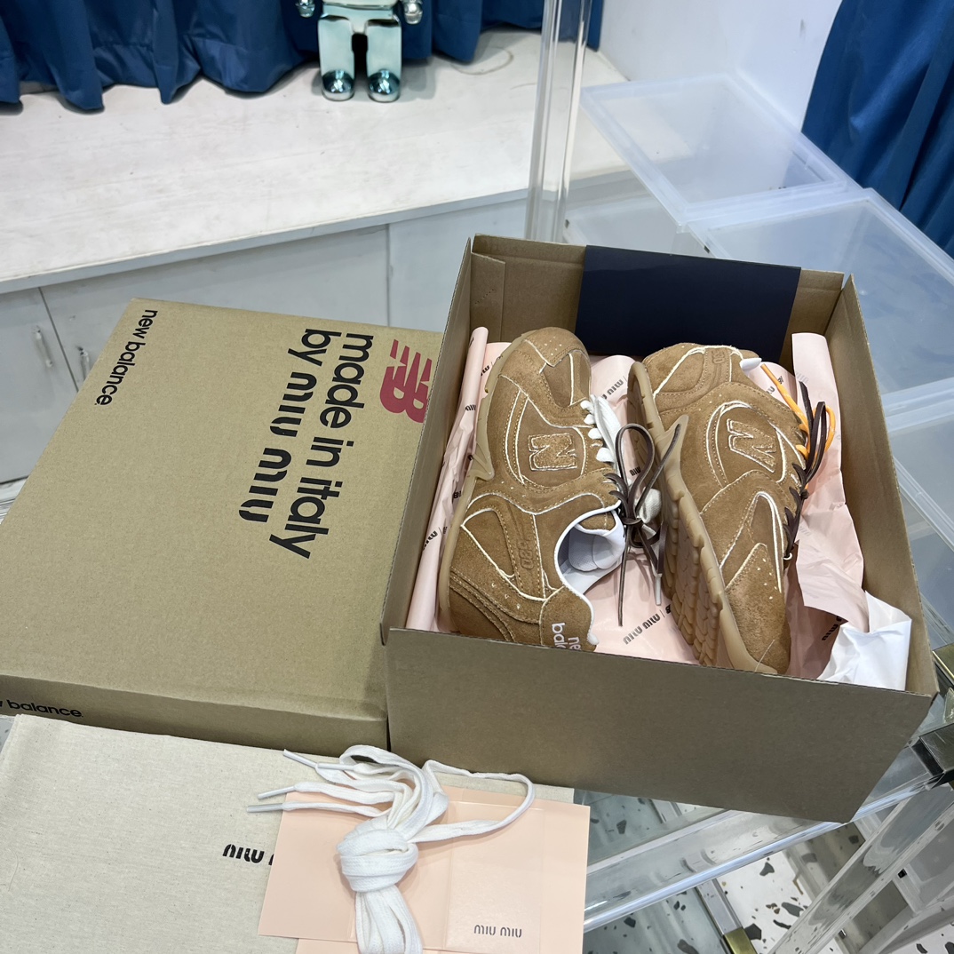 Miu Miu x New Balance 530 Sneakers Brown