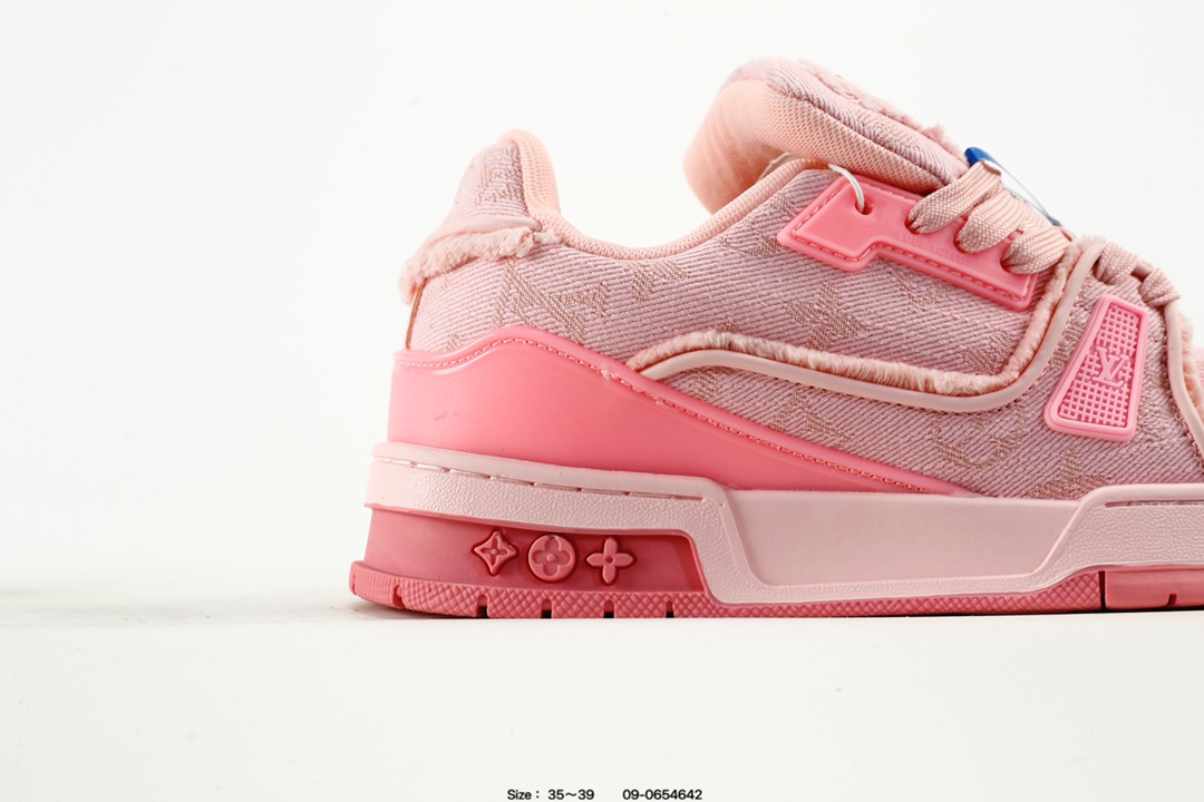 Louis Vuitton Trainer Low Sneakers Pink