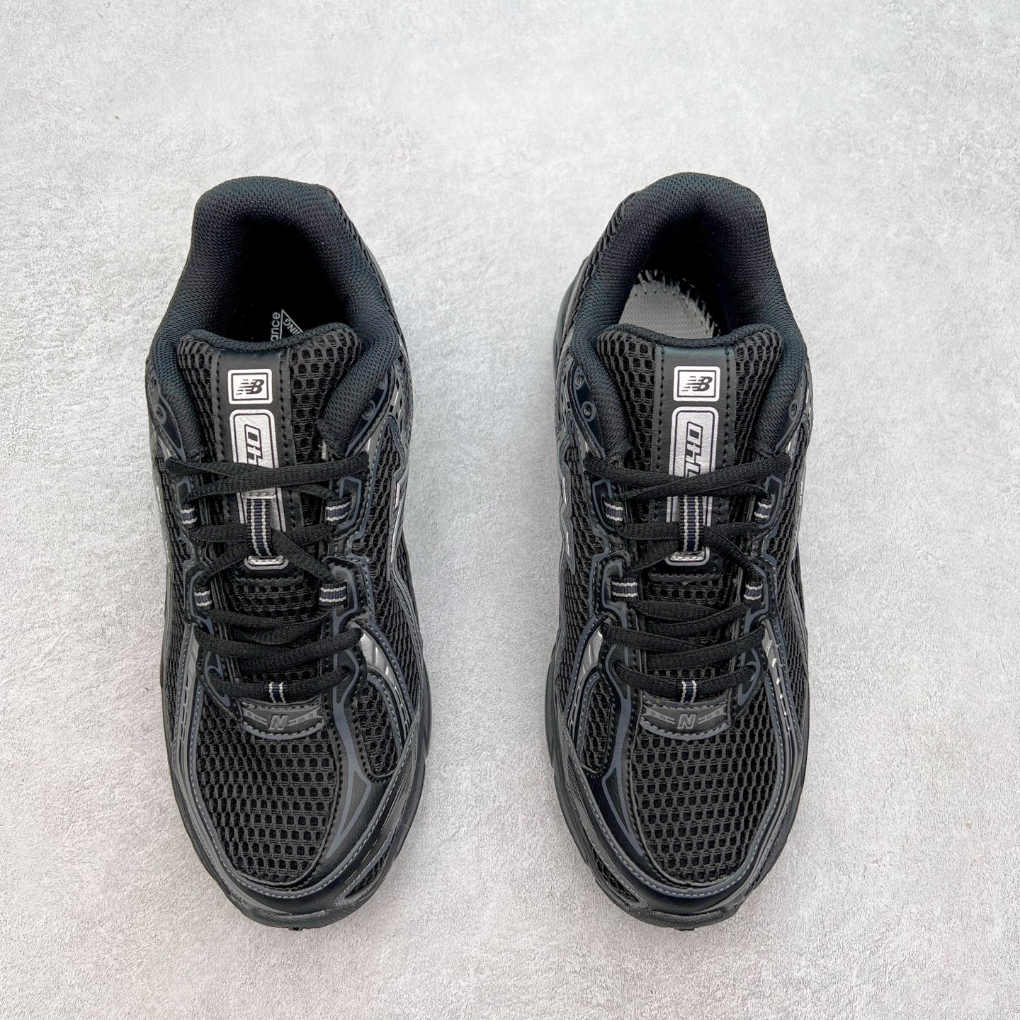 New Balance MR740 Retro Runners Black