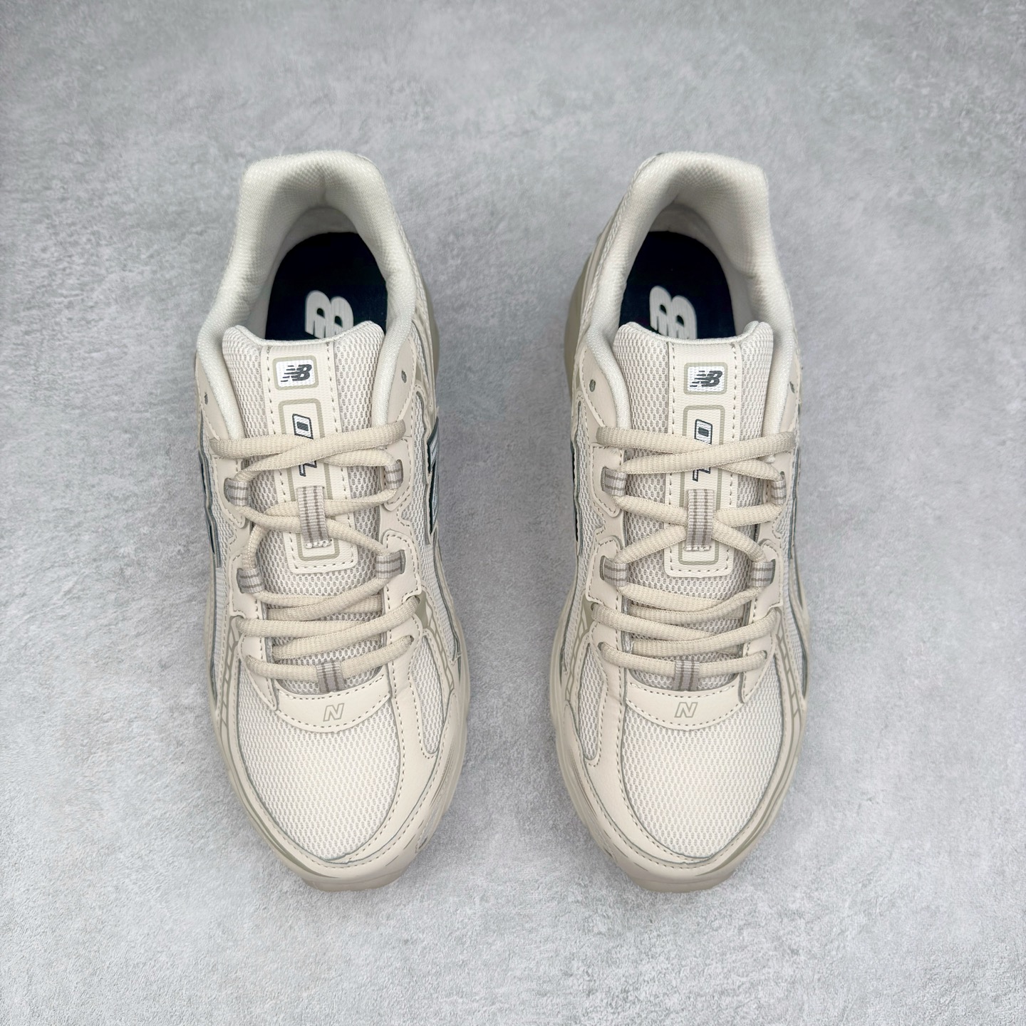 New Balance MR740 Retro Runners Grey