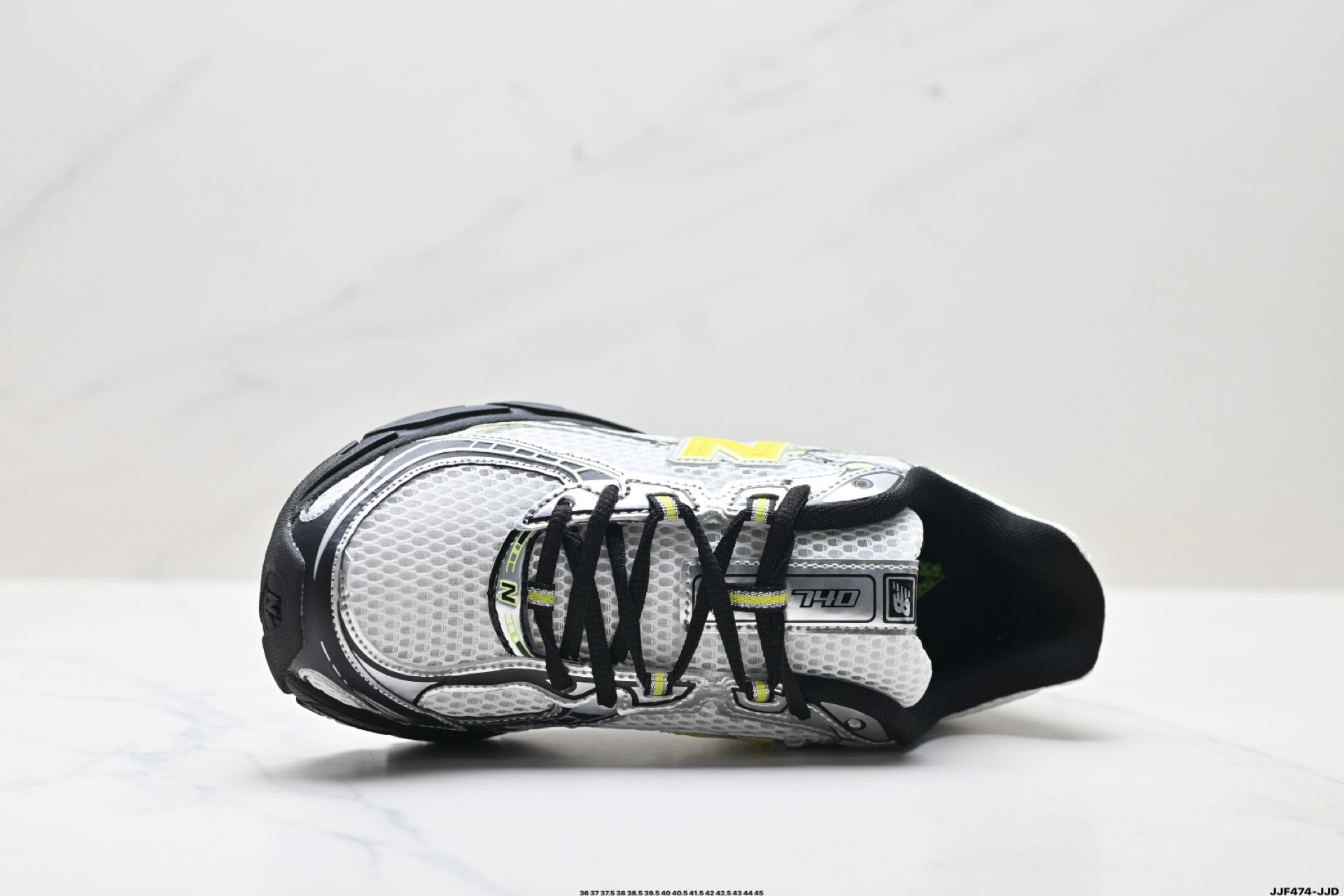 New Balance 740 Retro Runner Silver