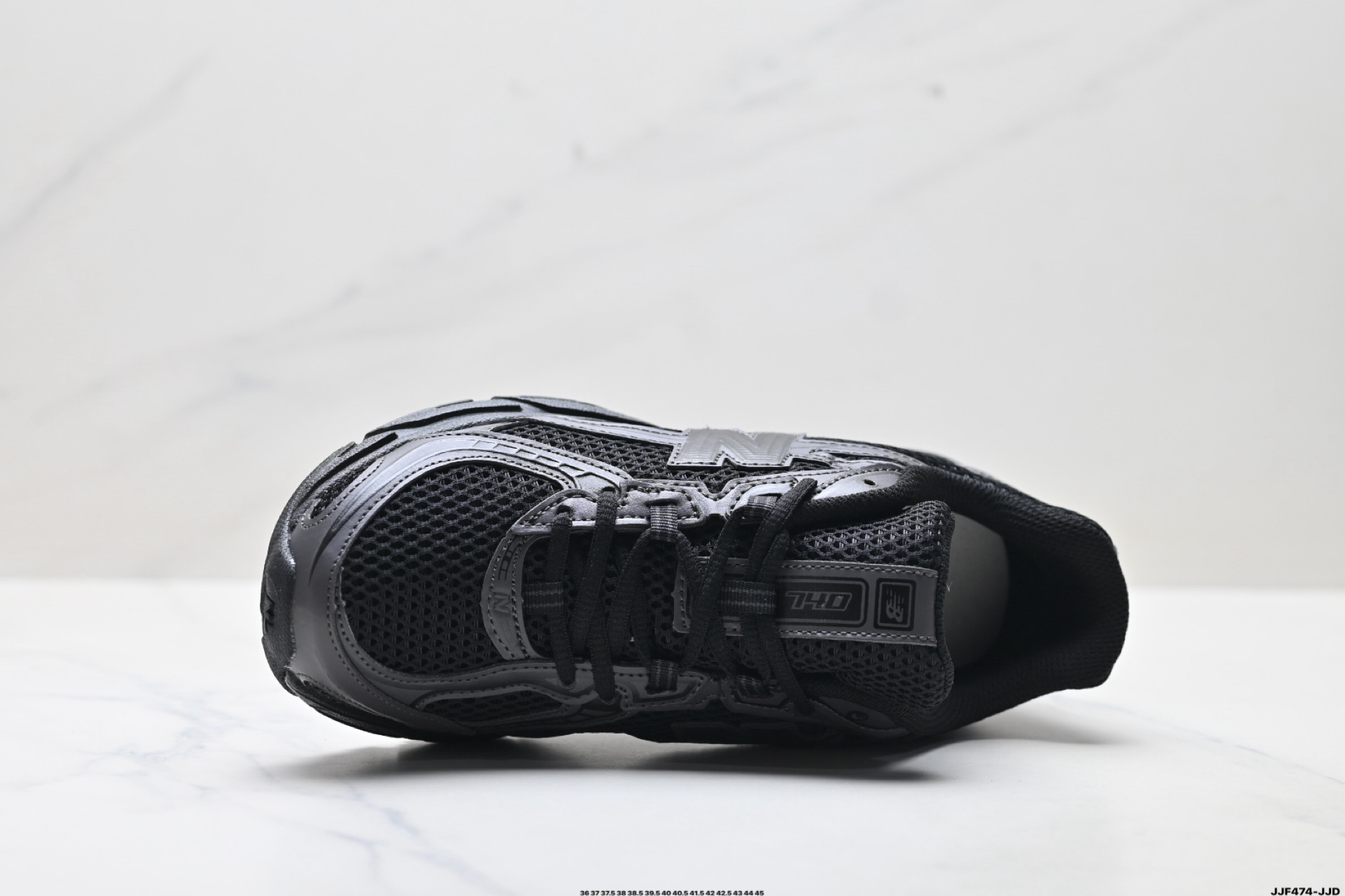 New Balance 740 Retro Runner Black