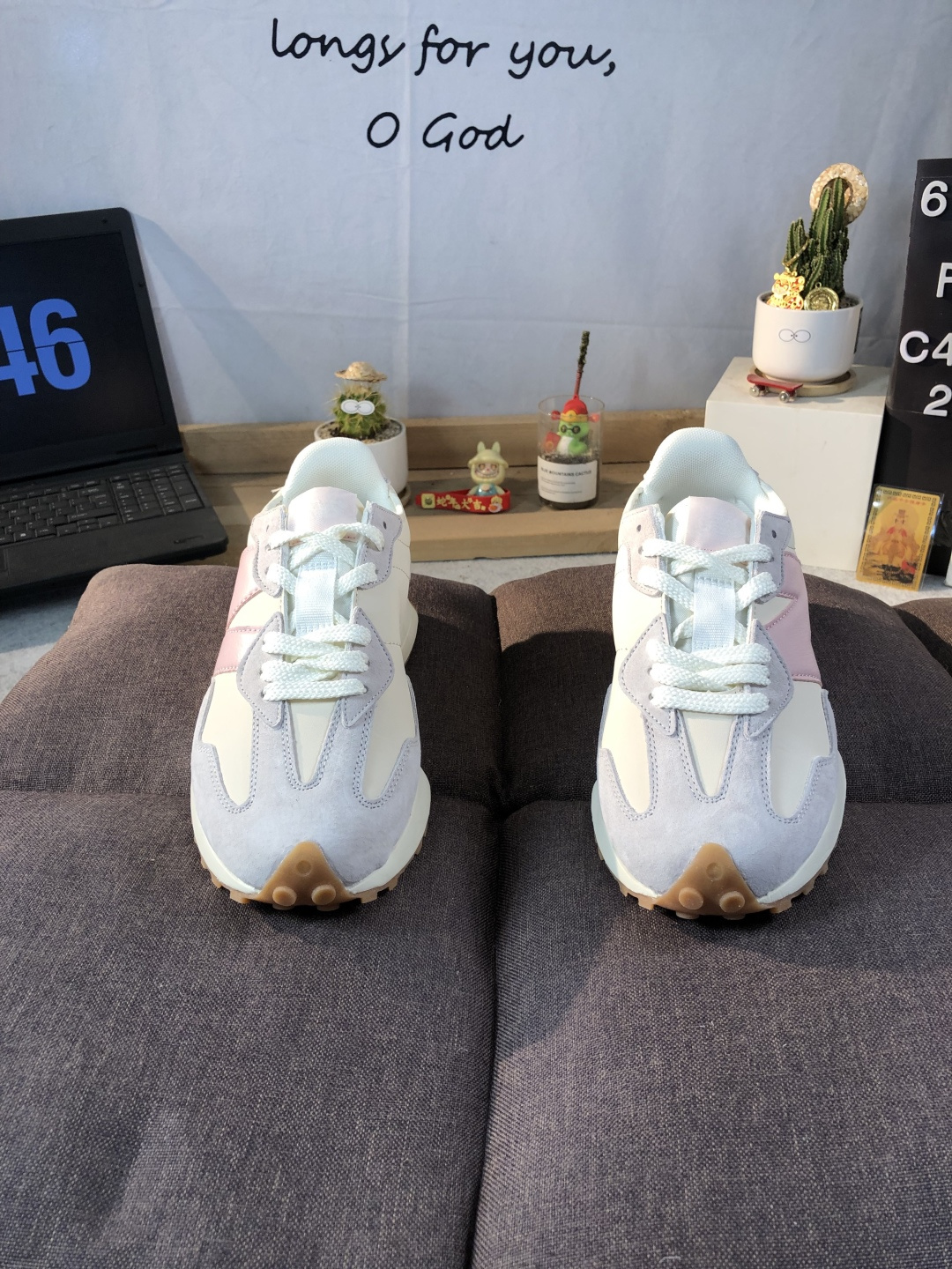 New Balance 327 Retro Runner White Pink