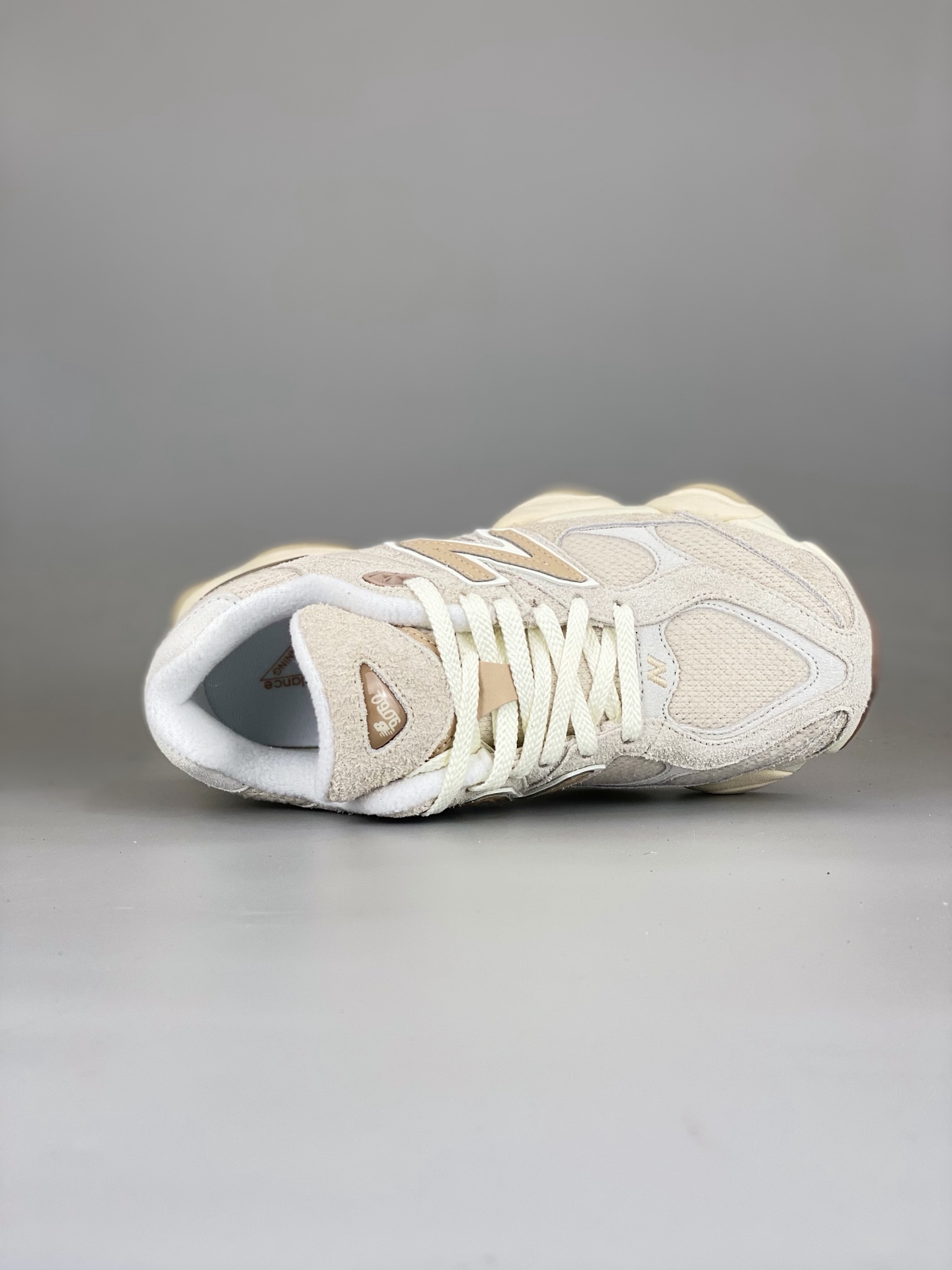New Balance 9060 ABZORB Sneakers Beige