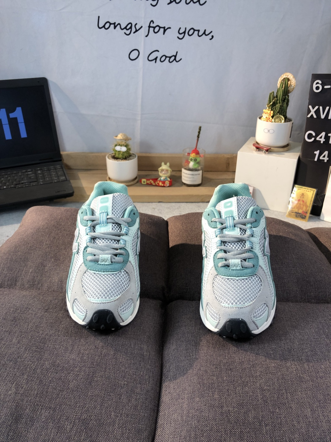 New Balance 204 Retro Runner Teal