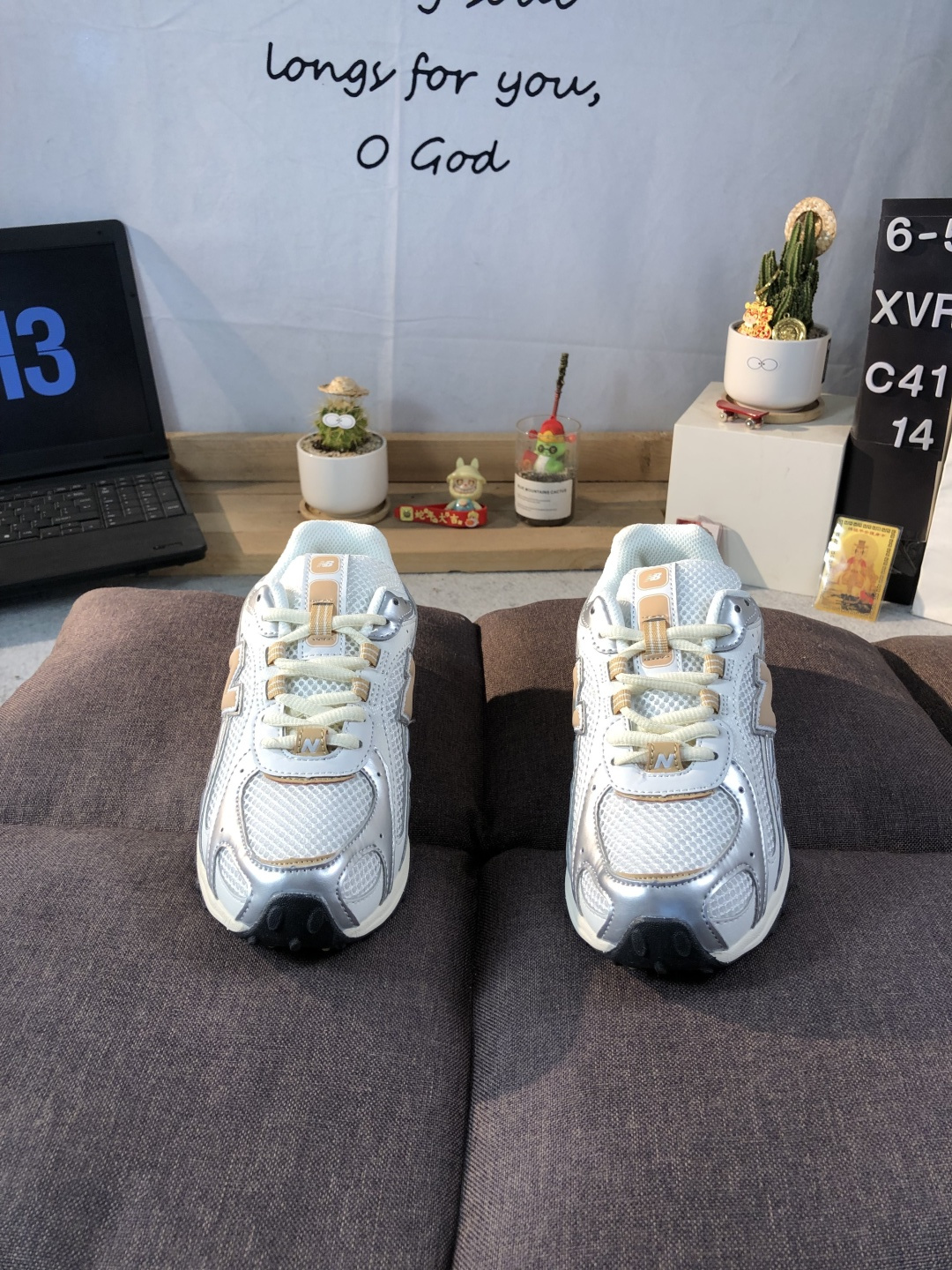 New Balance 204 Dad Sneakers White/Silver