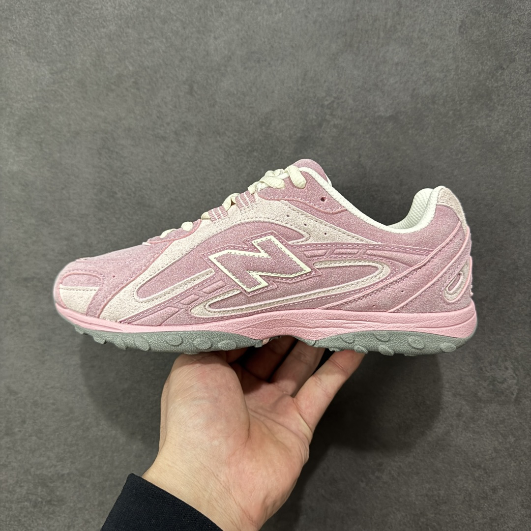 New Balance 204L Retro Low Sneakers Pink