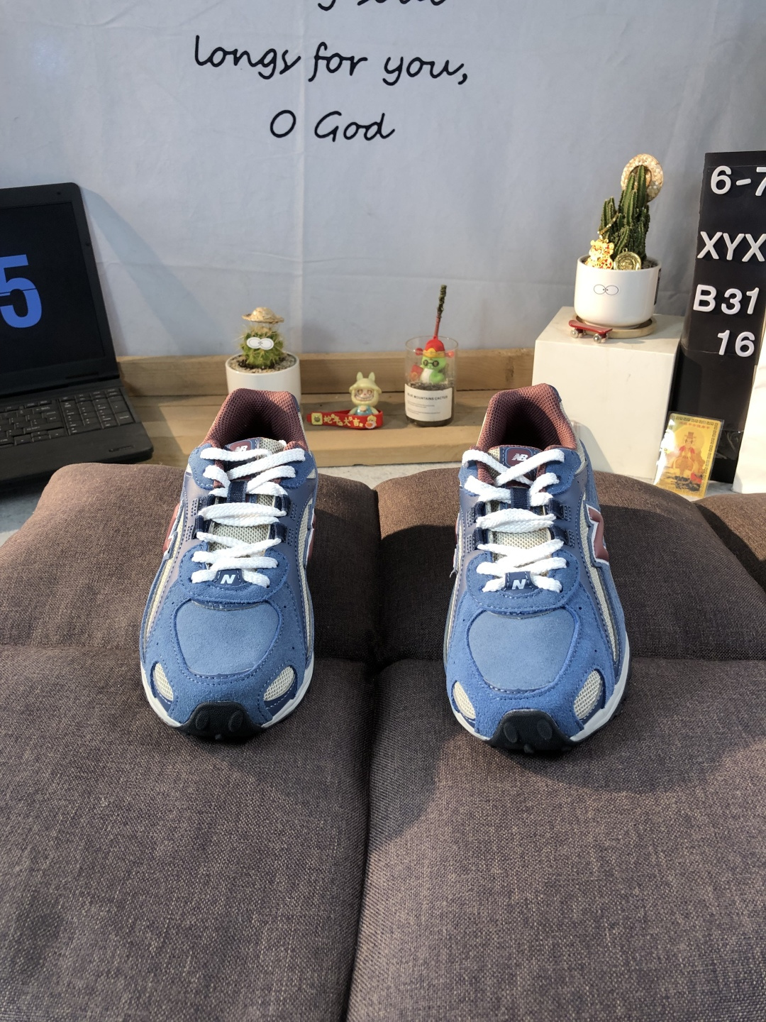 New Balance 204L Low-Top Sneakers Blue