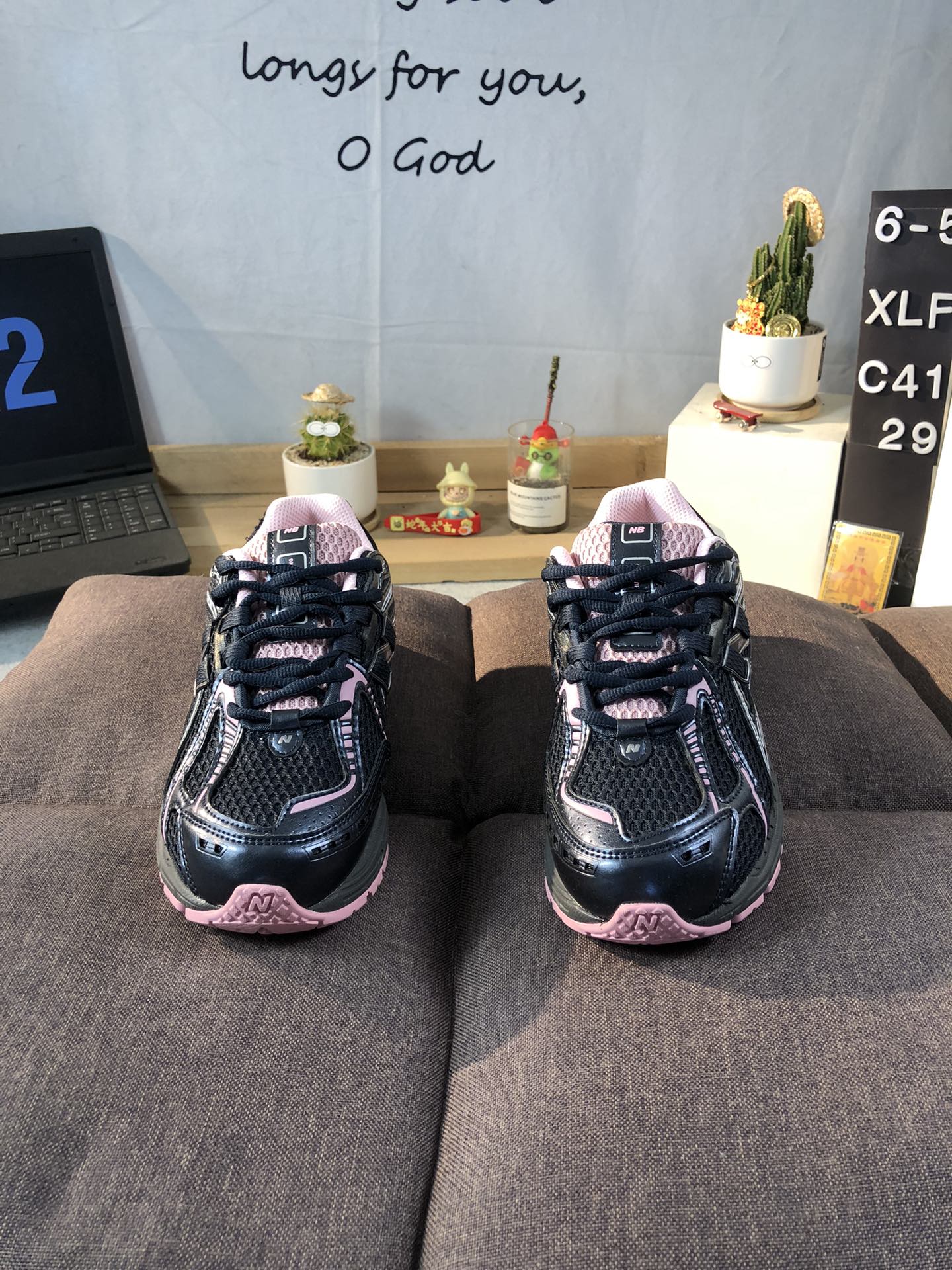 New Balance 1906R Retro Runner Black/Pink