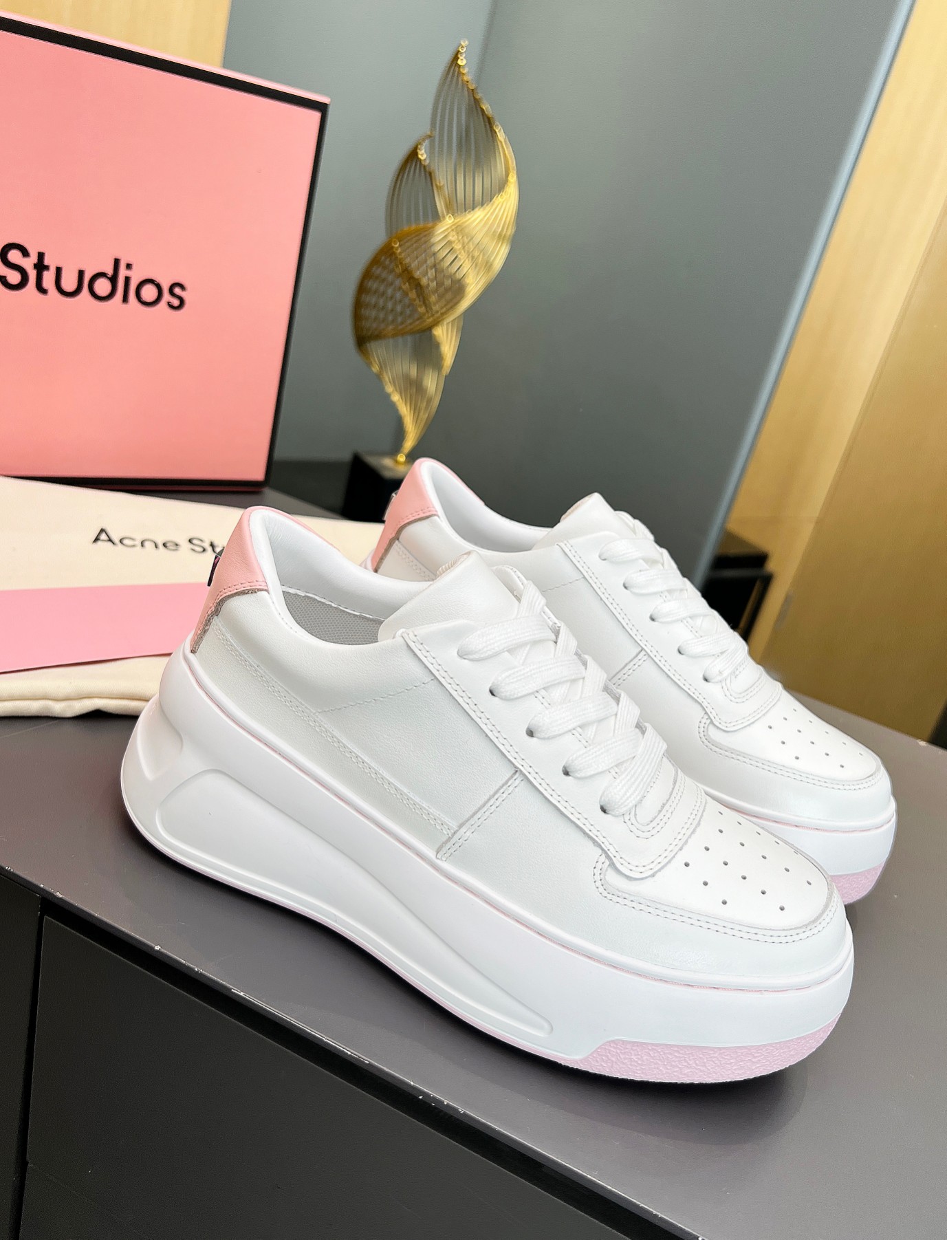 Acne Studios Smiley Platform Sneakers White/Pink