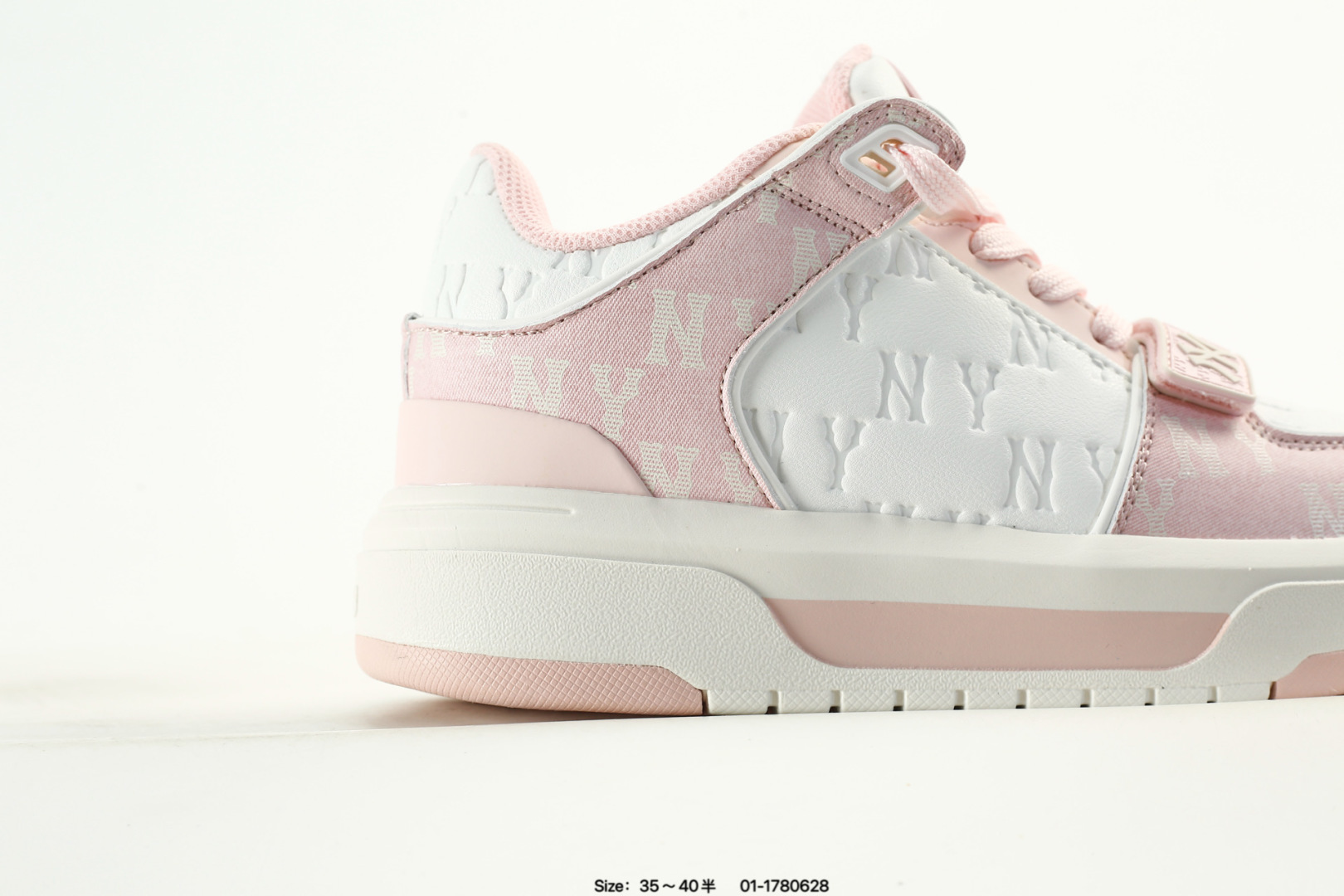 MLB Chunky Liner Low-Top Sneakers Pink