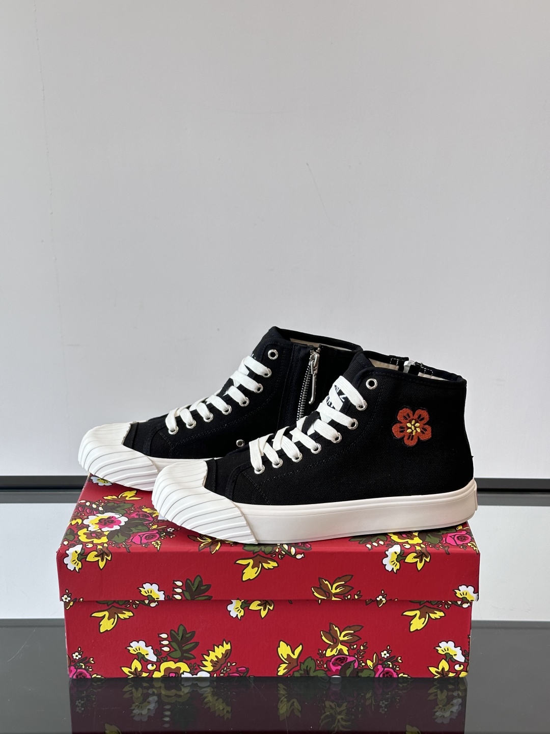 Kenzo Tiger Canvas High-Tops Black