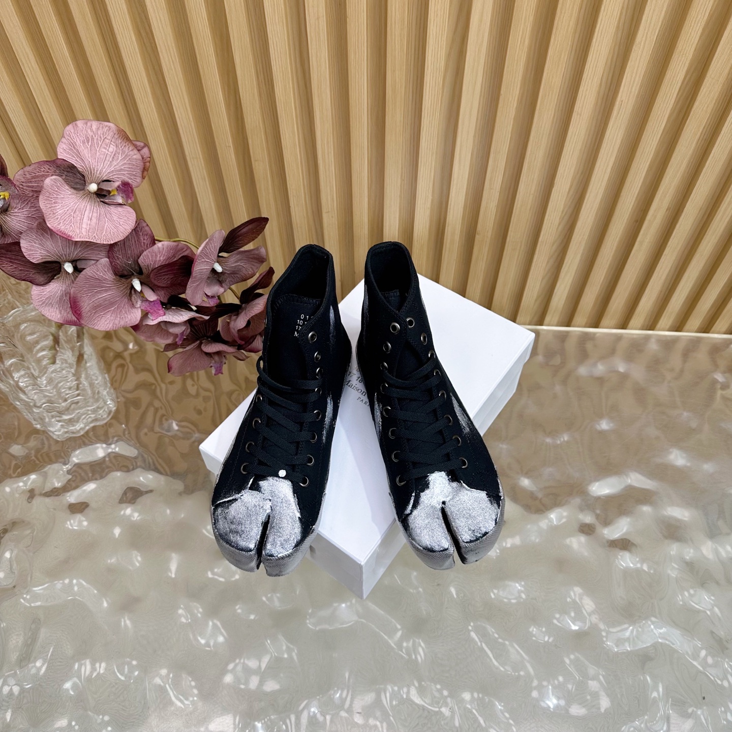 MM6 Maison Margiela Tabi Canvas High-Top Sneakers Black/Silver
