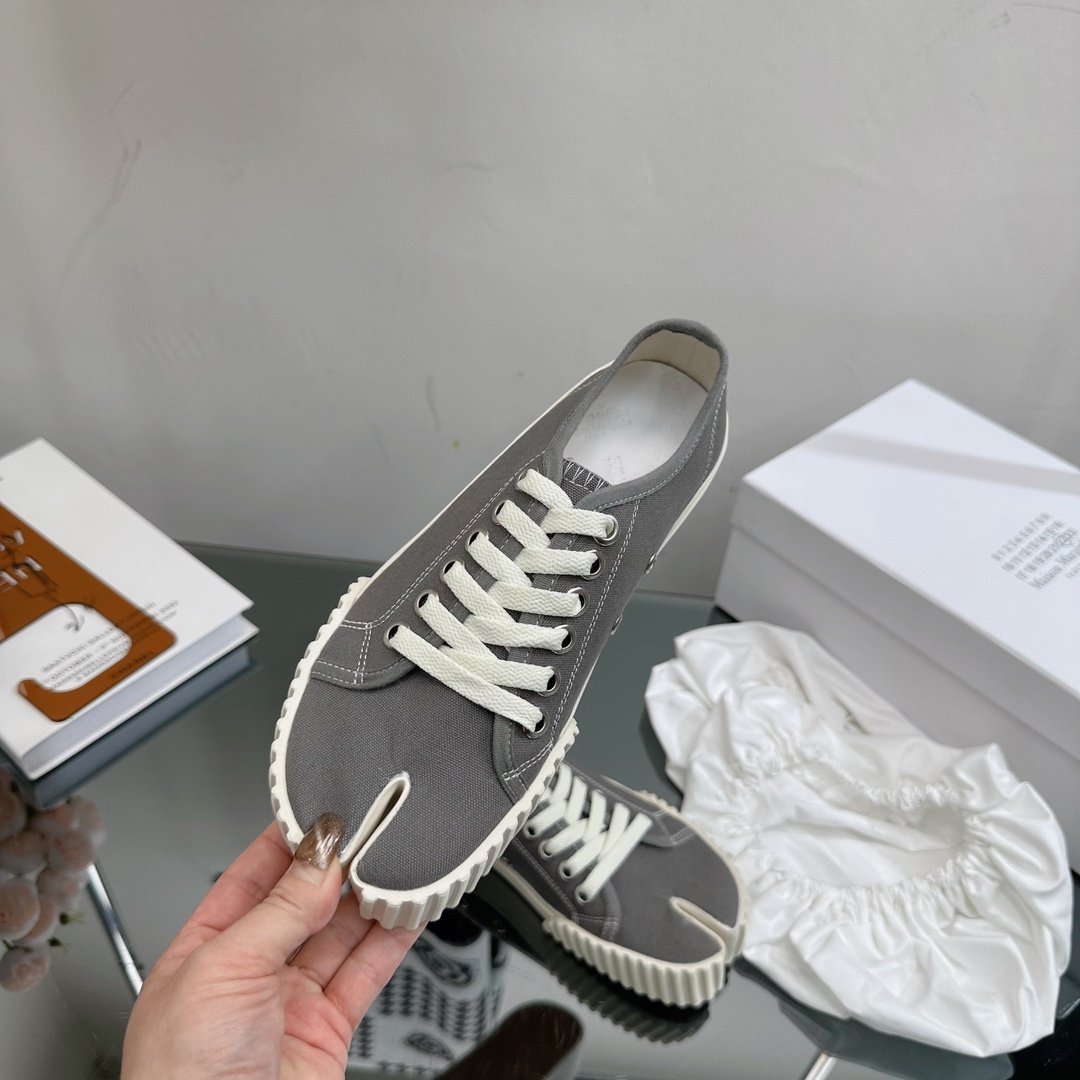 Maison Margiela MM6 Tabi Canvas Sneakers Gray