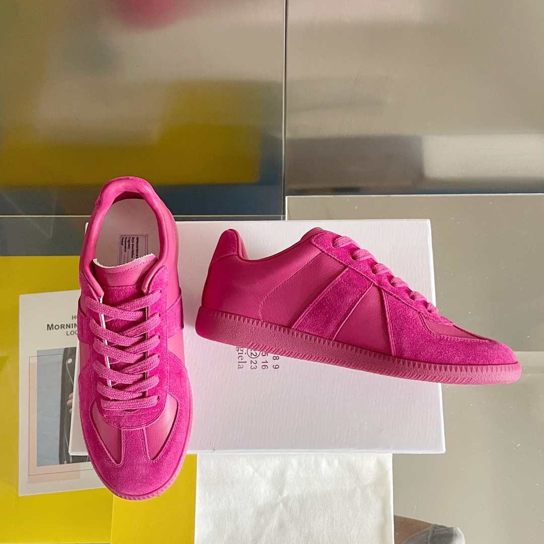 MM6 Maison Margiela T-Toe Trainers Pink