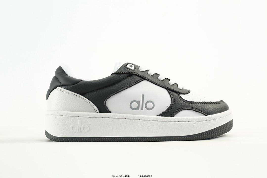 Alo Yoga Runner Low-Top Sneaker Multicolor
