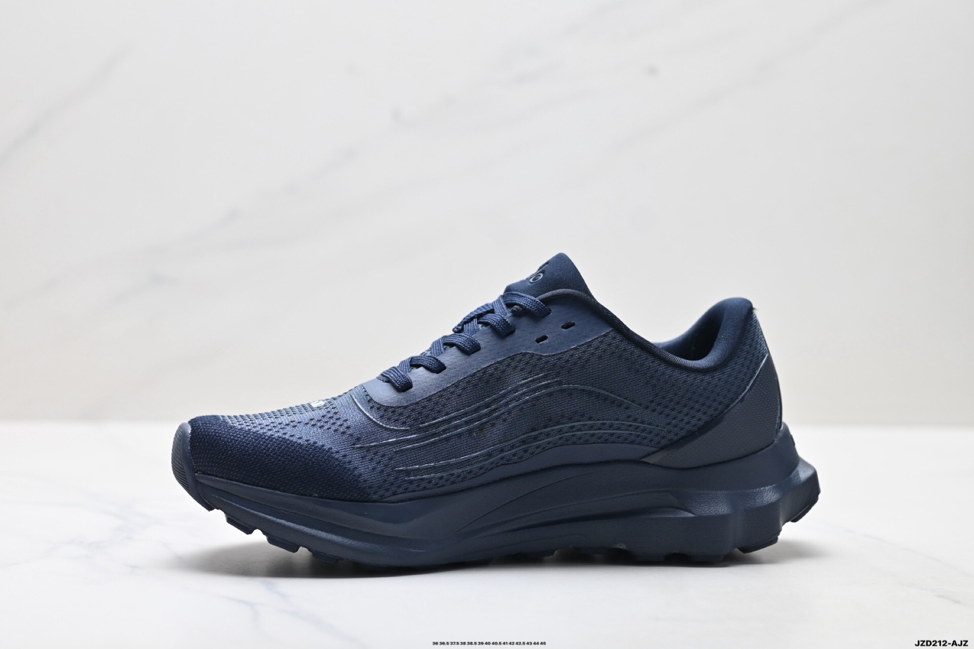 Alo Yoga Alo Runner Mesh Sneakers Navy