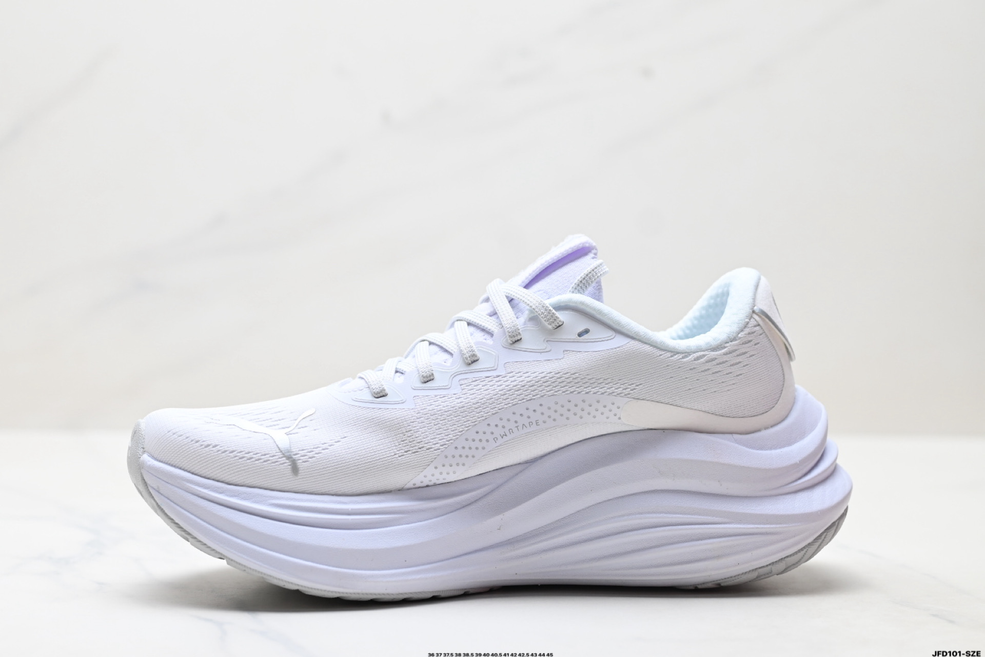 Puma Deviate NITRO Running Shoes White