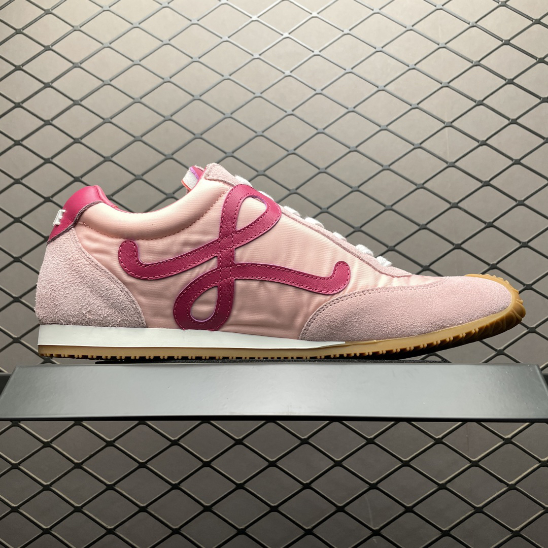 Loewe Ballet Runner Sneakers Pink