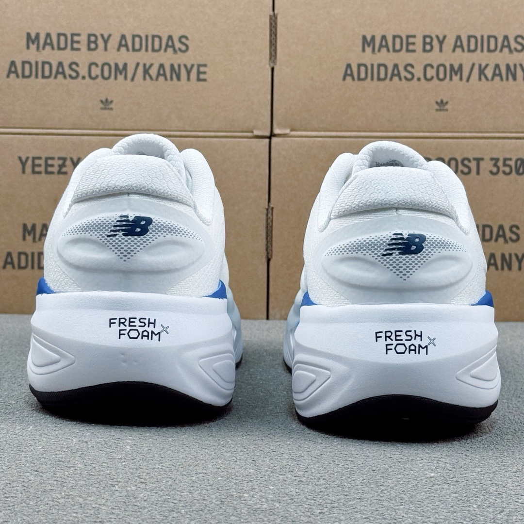 New Balance Fresh Foam Runner Shoes White/Blue