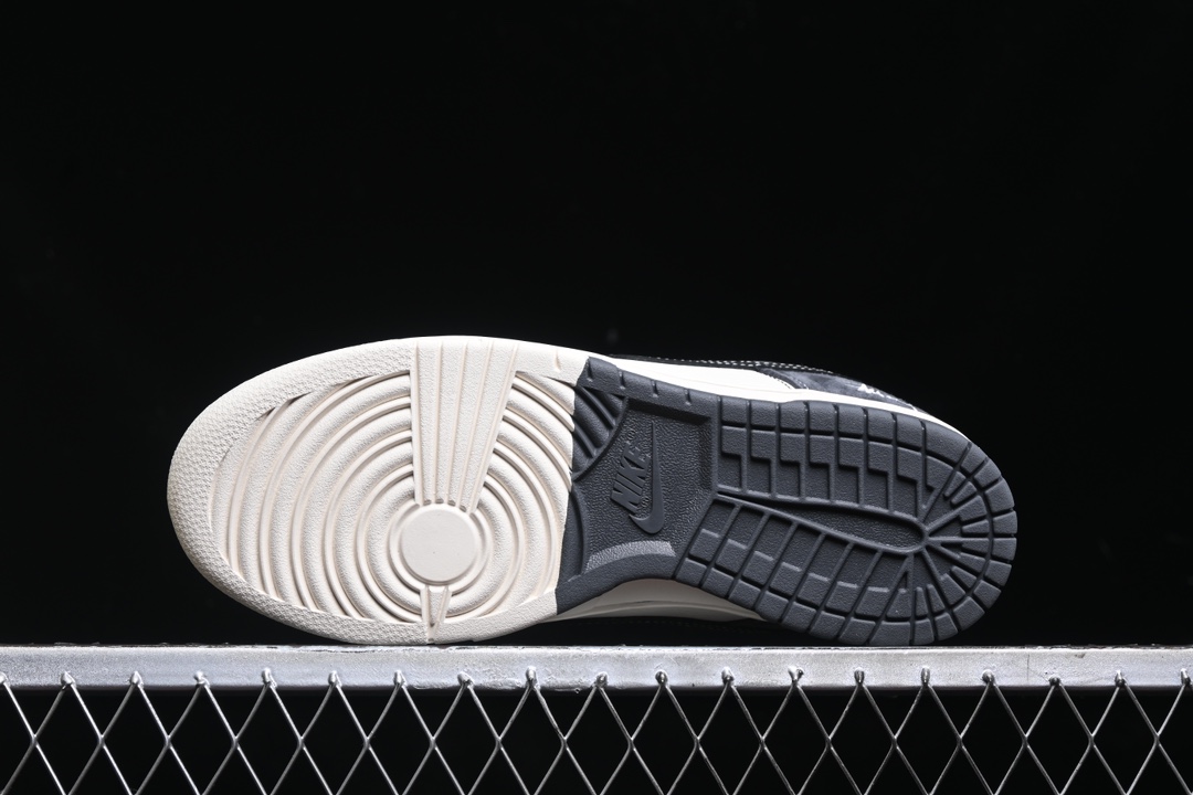 Nike SB Dunk Low x Stussy Suede Skate Shoes Gray