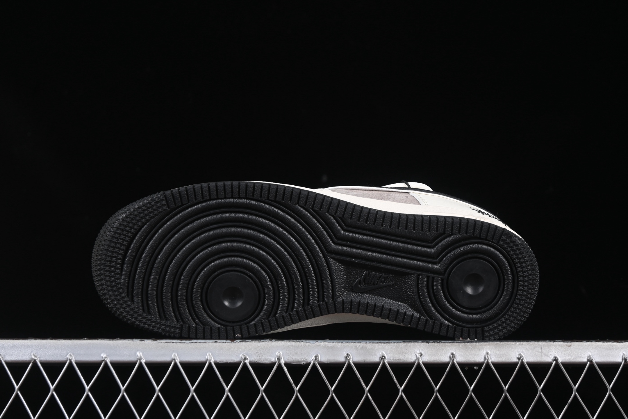 Nike Air Force 1 Low x Stussy Sneakers Beige/Black/Gray